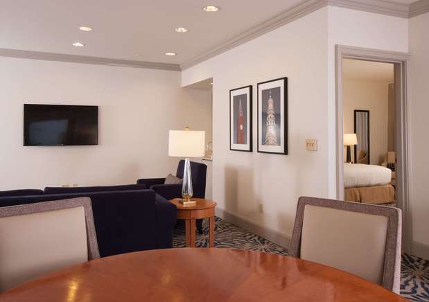 Images Hilton Indianapolis Hotel & Suites