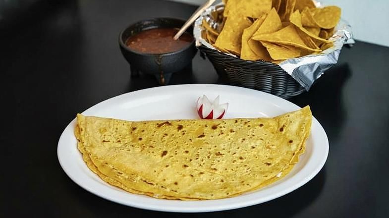 Empanada de flor de calabaza
