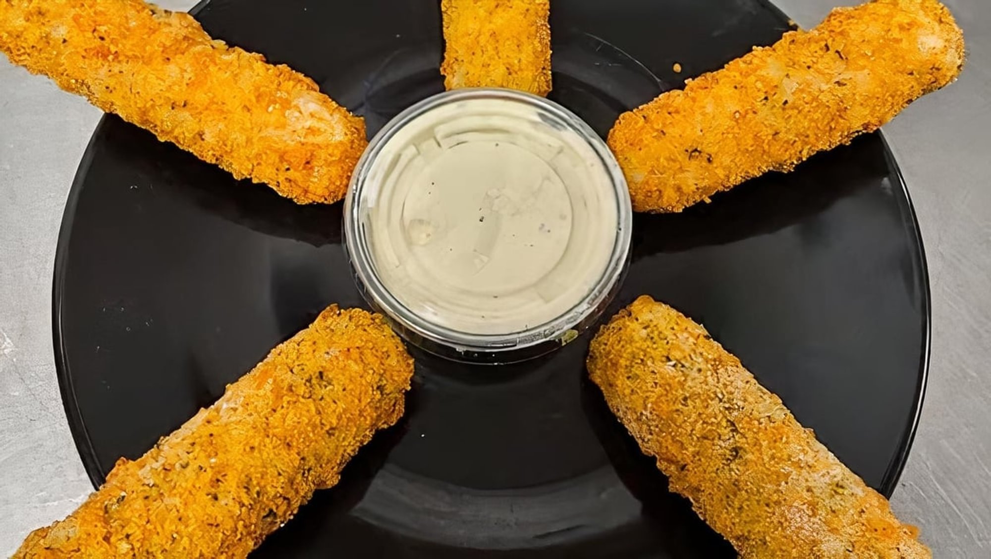 Cheese Sticks (5 Sticks)
