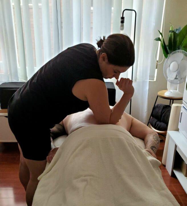 Candicovert Massage Parlor Image