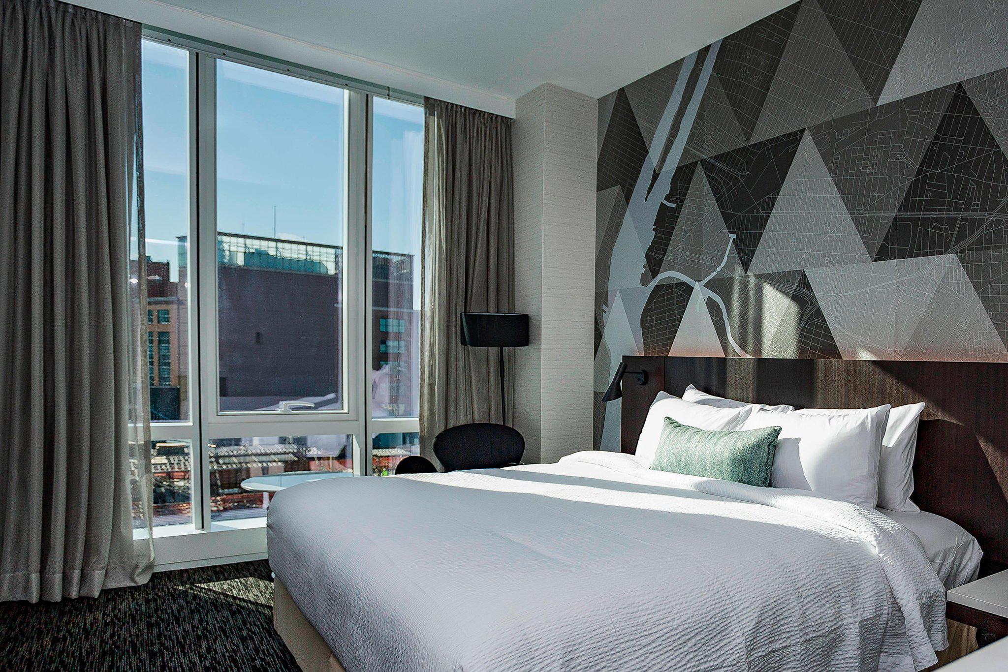 Courtyard by Marriott Long Island City/New York Manhattan View Photo