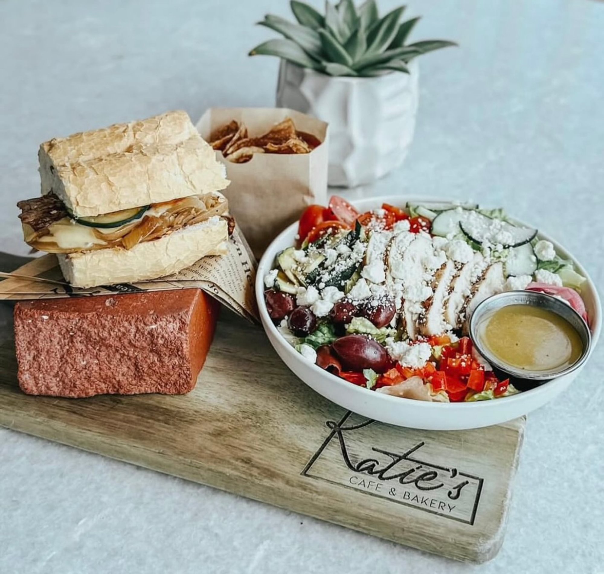 1/2 Greek Salad