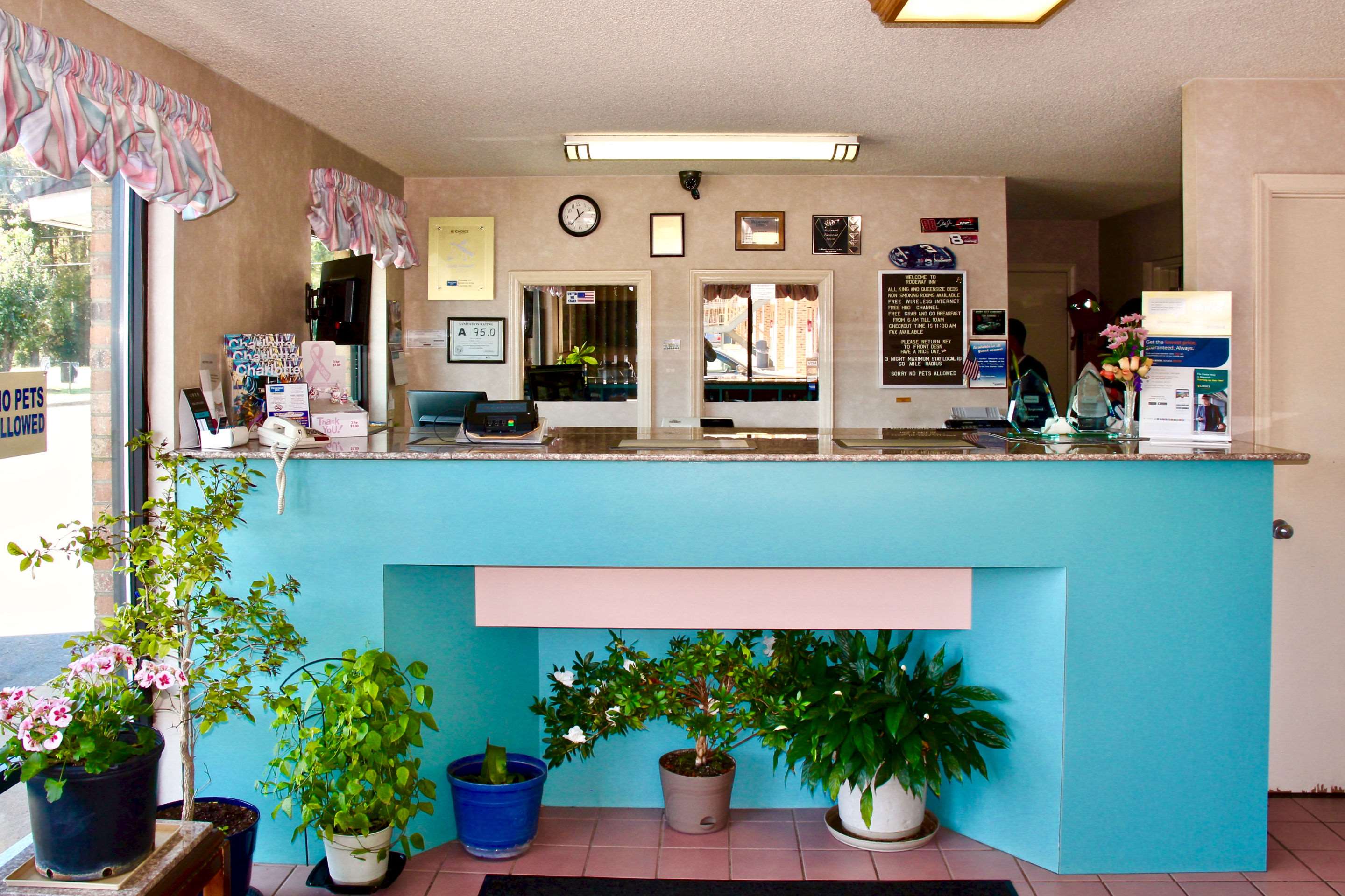 Rodeway Inn University Area Photo