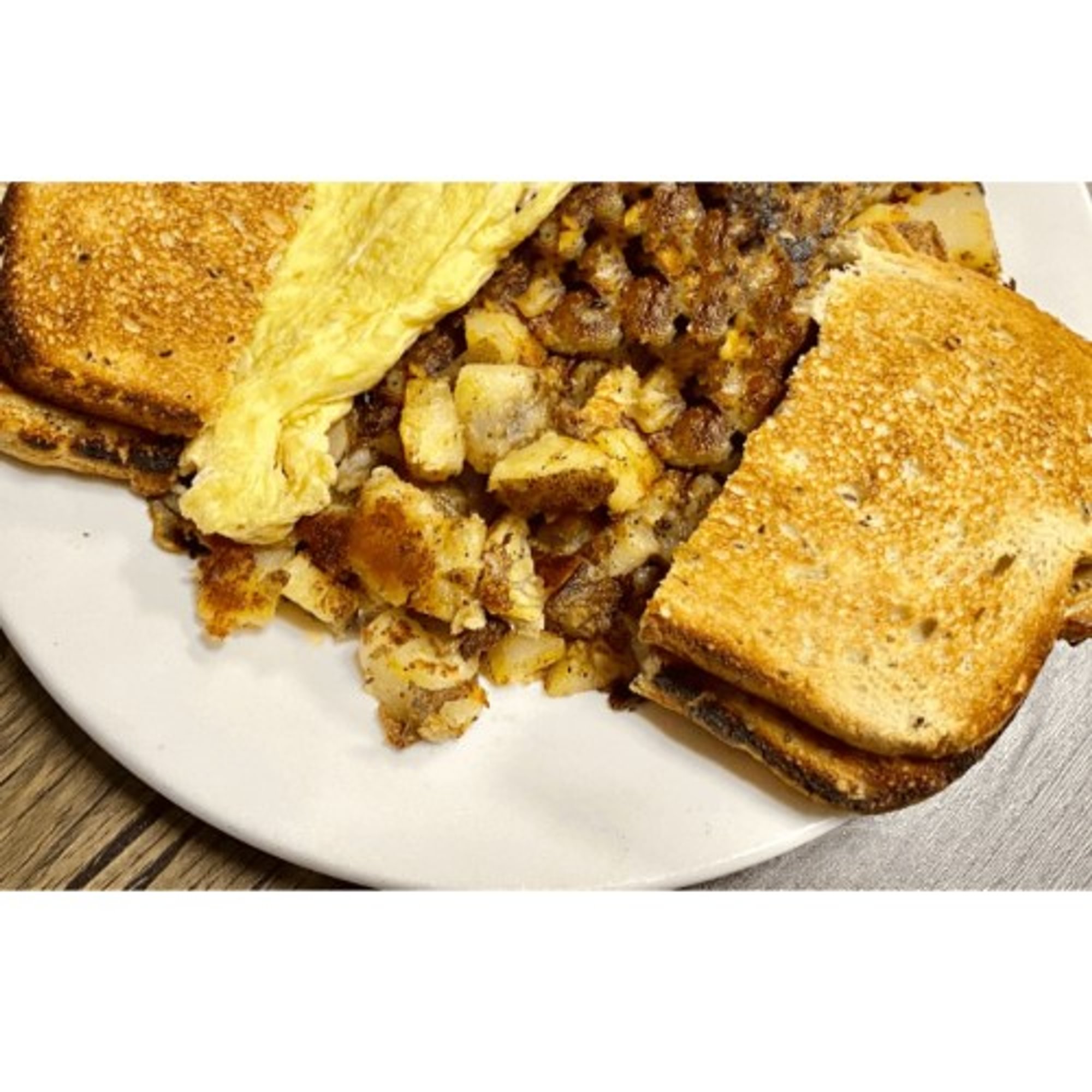 2 Eggs, Toast & Homefries