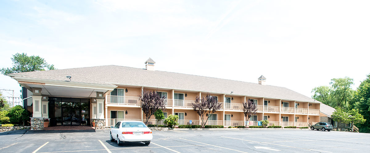 Hampton Falls Inn Logo