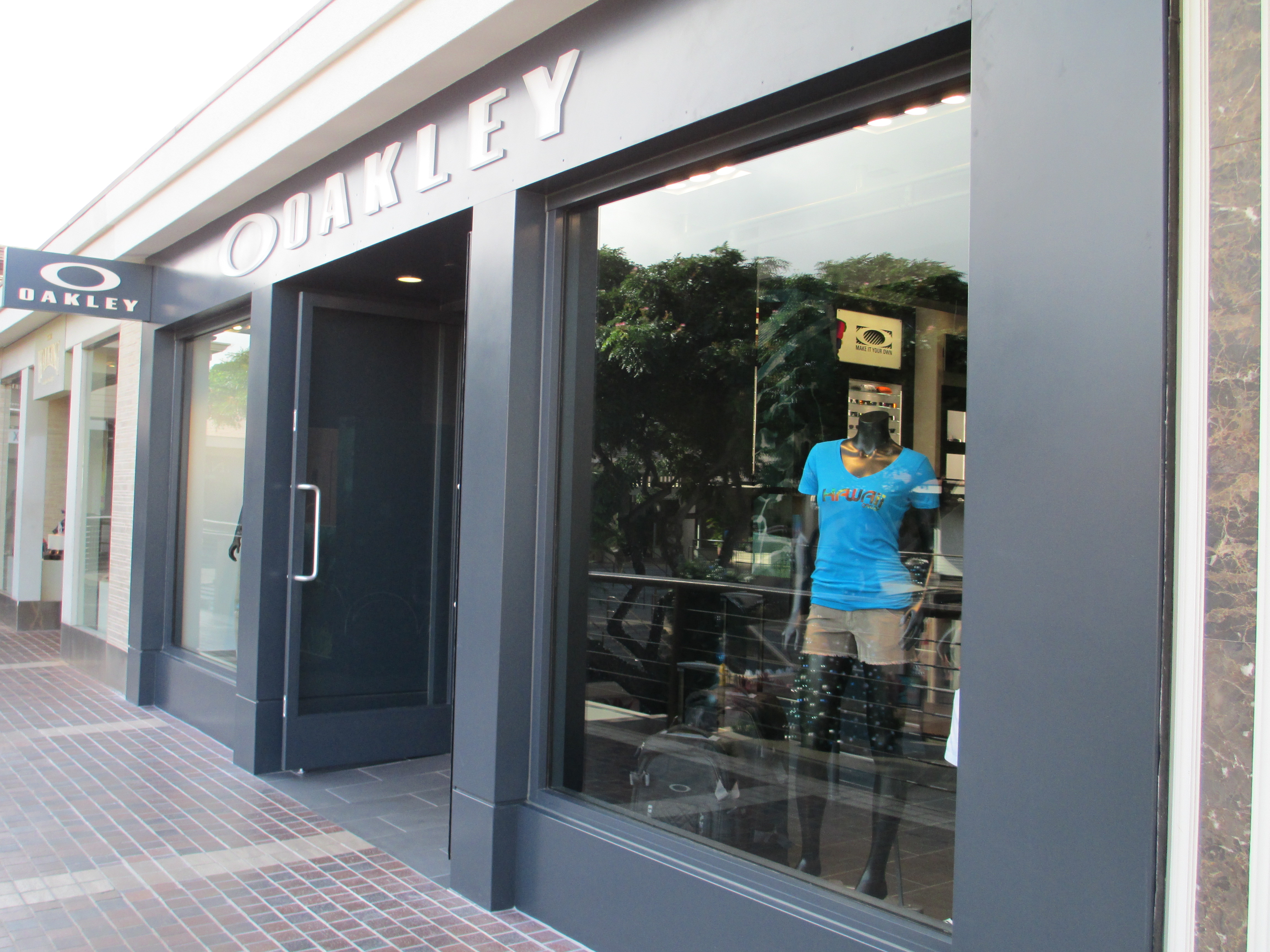 Oakley Store Photo