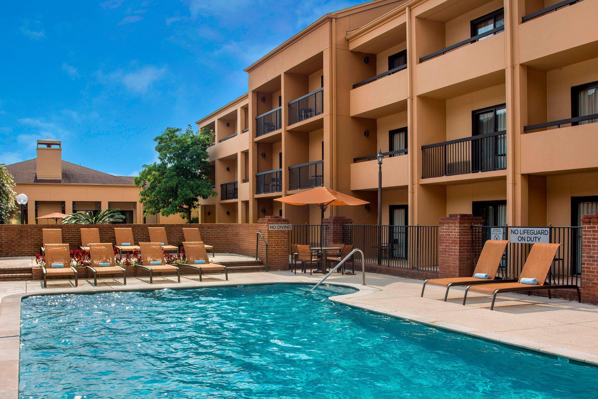 Courtyard by Marriott Baton Rouge Acadian Centre/LSU Area Photo