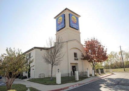 Hotel in TX Cedar Park 78613 Comfort Inn 300 E. Whitestone Blvd (512)259-1810