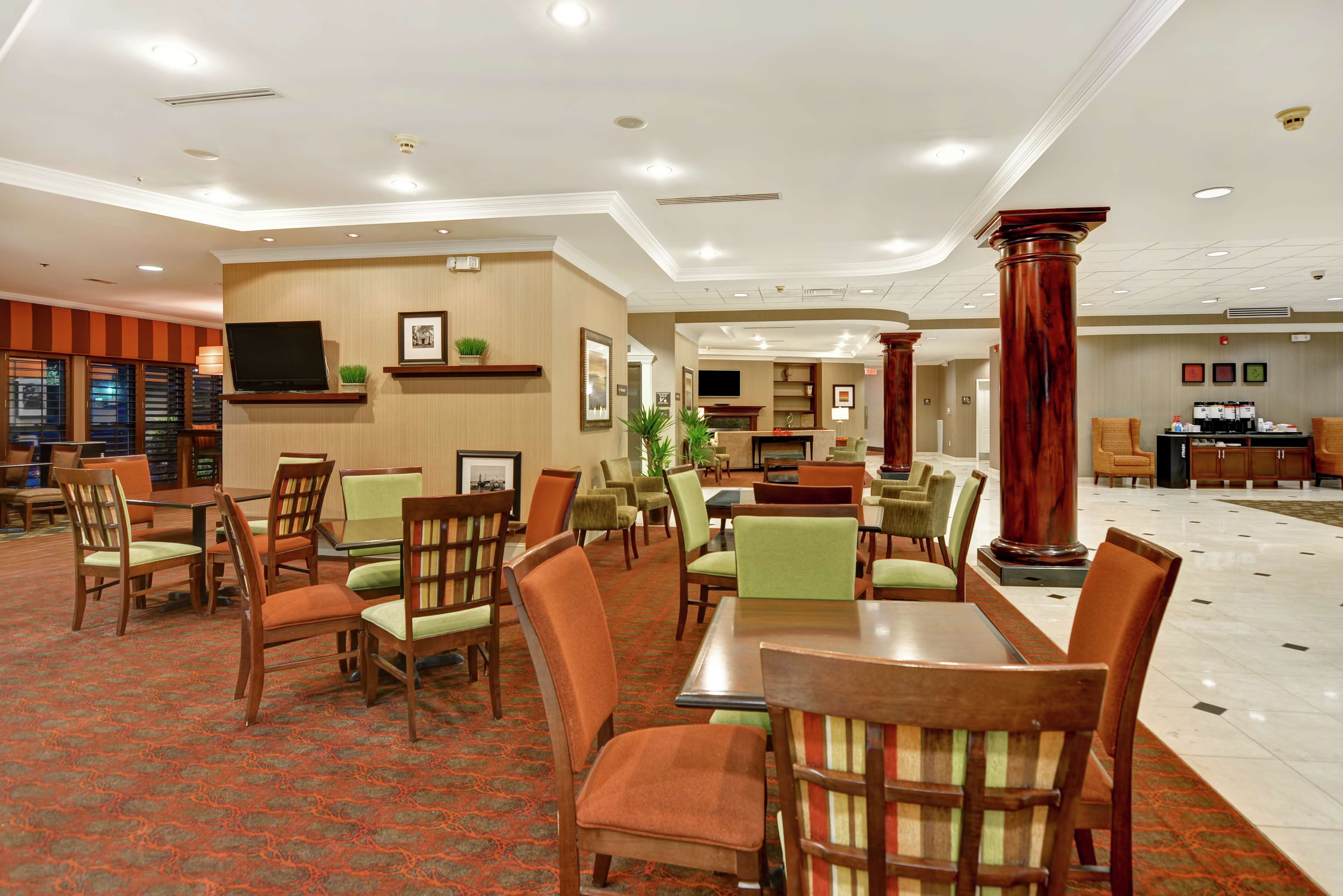 Hampton Inn Charleston-North Photo