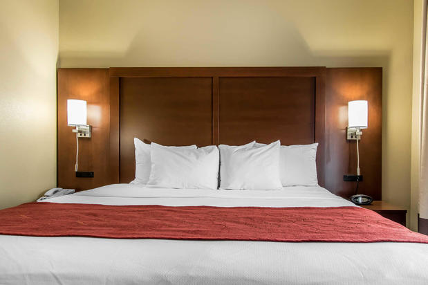 Images Comfort Suites
