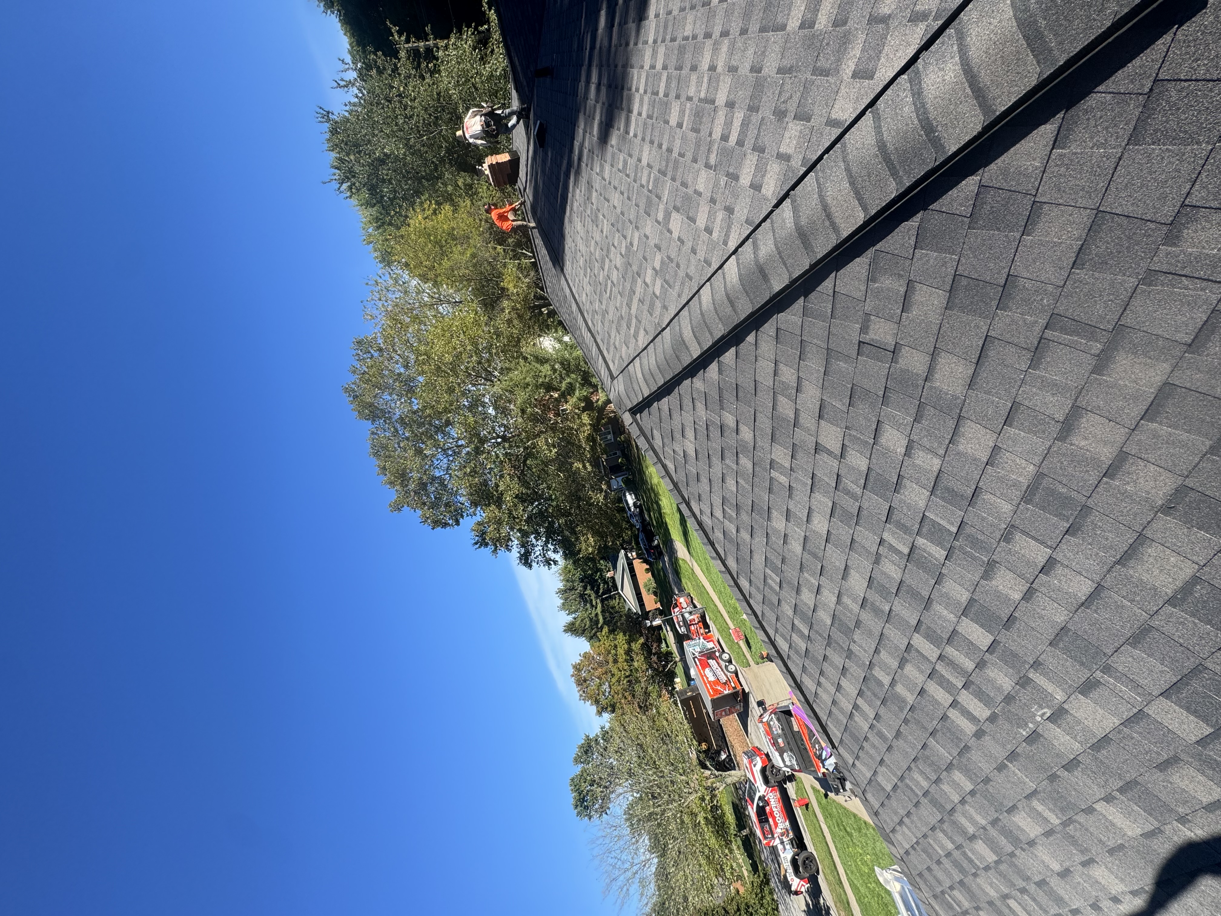 Razo Brothers Roofing LLC Image