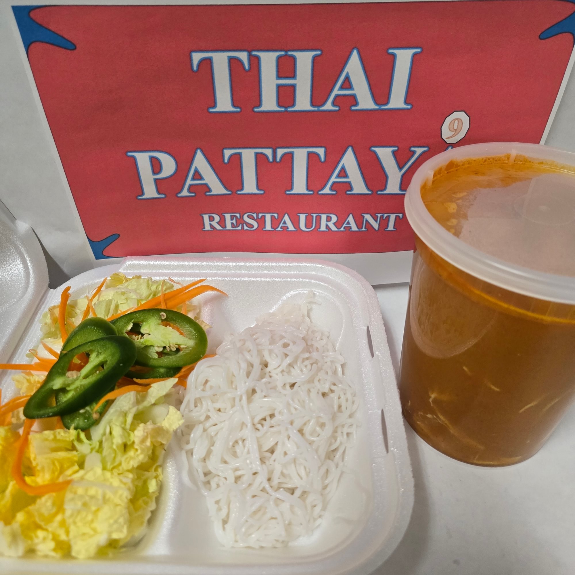 Kao Poon (Red Curry Soup) Medium Chicken (M)