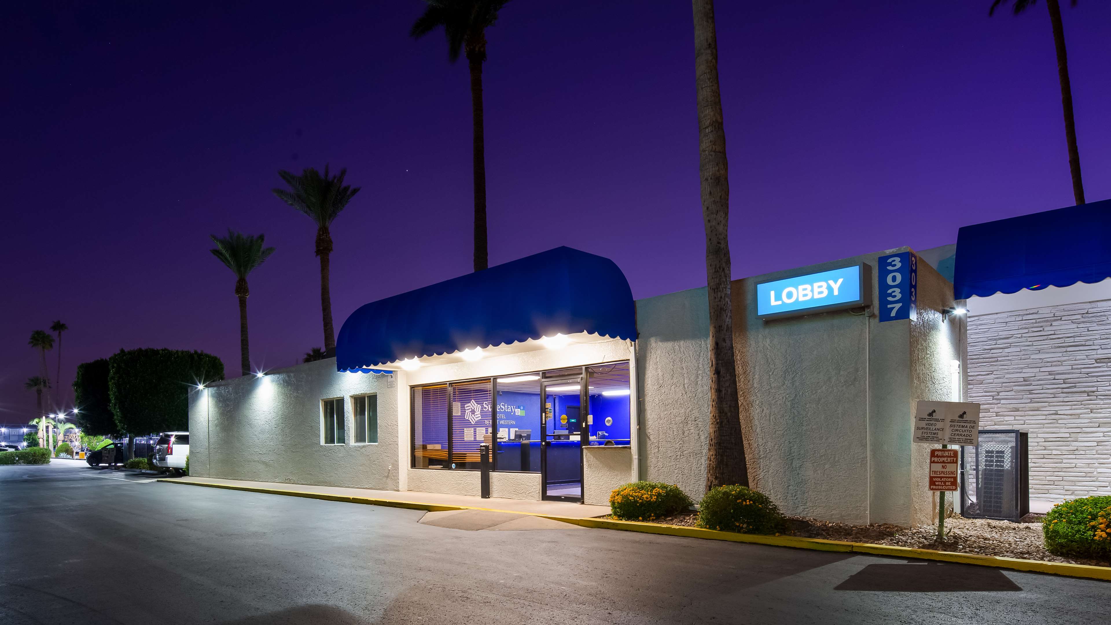 SureStay Hotel by Best Western Phoenix Airport Photo