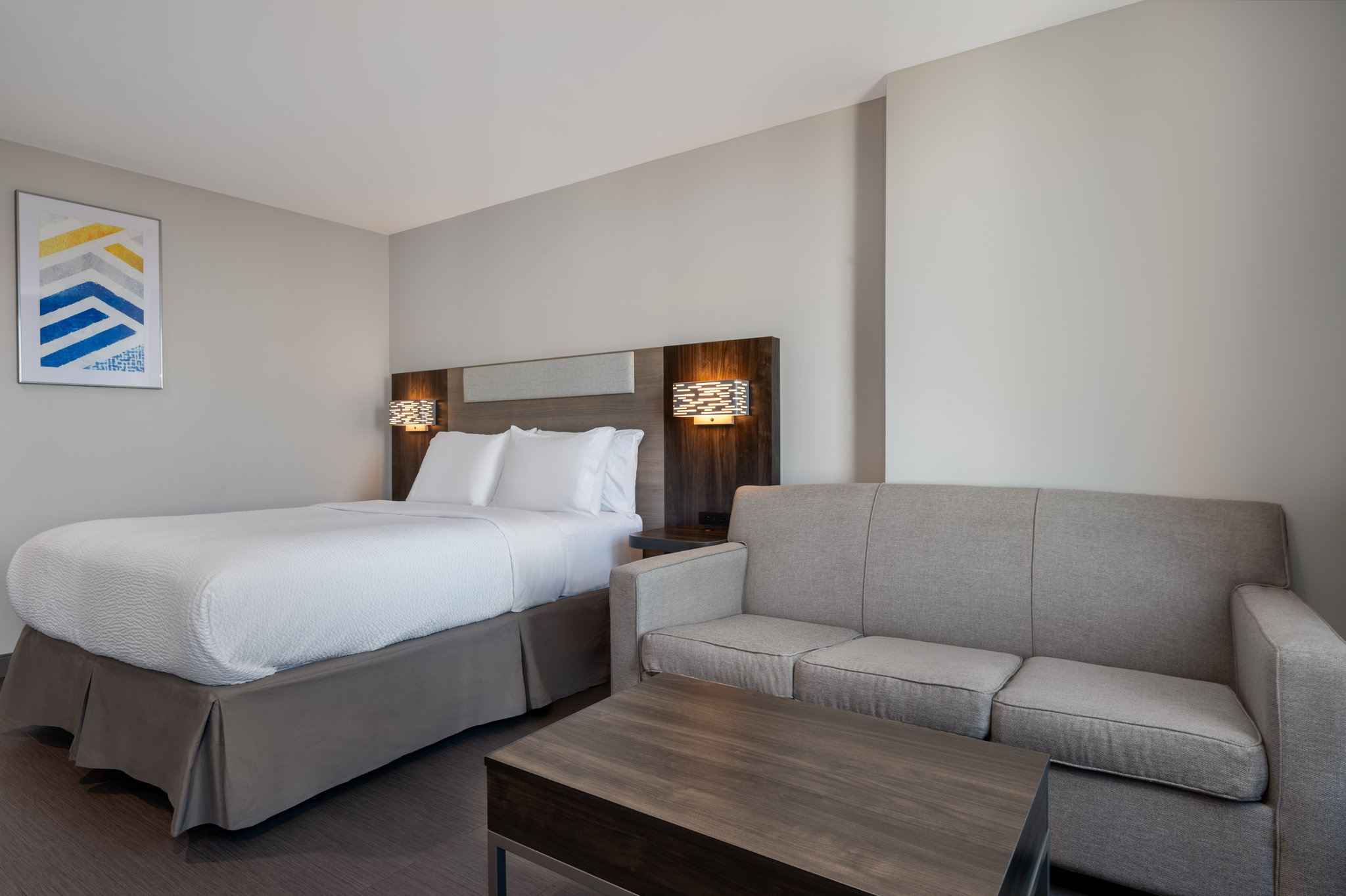 Holiday Inn Express & Suites Bronx - Zoo Area by IHG Image