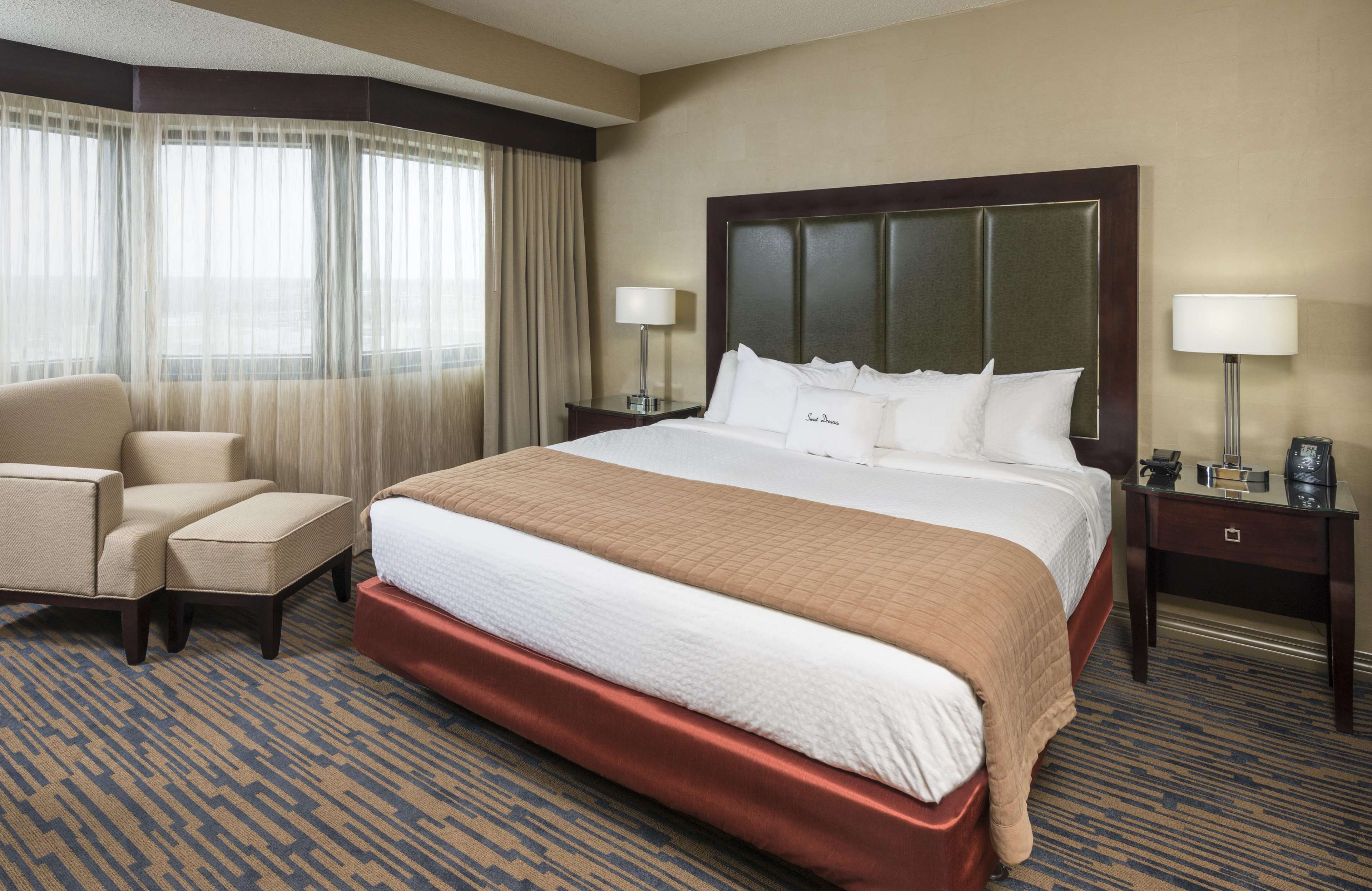 DoubleTree Suites by Hilton Hotel Columbus Downtown Photo