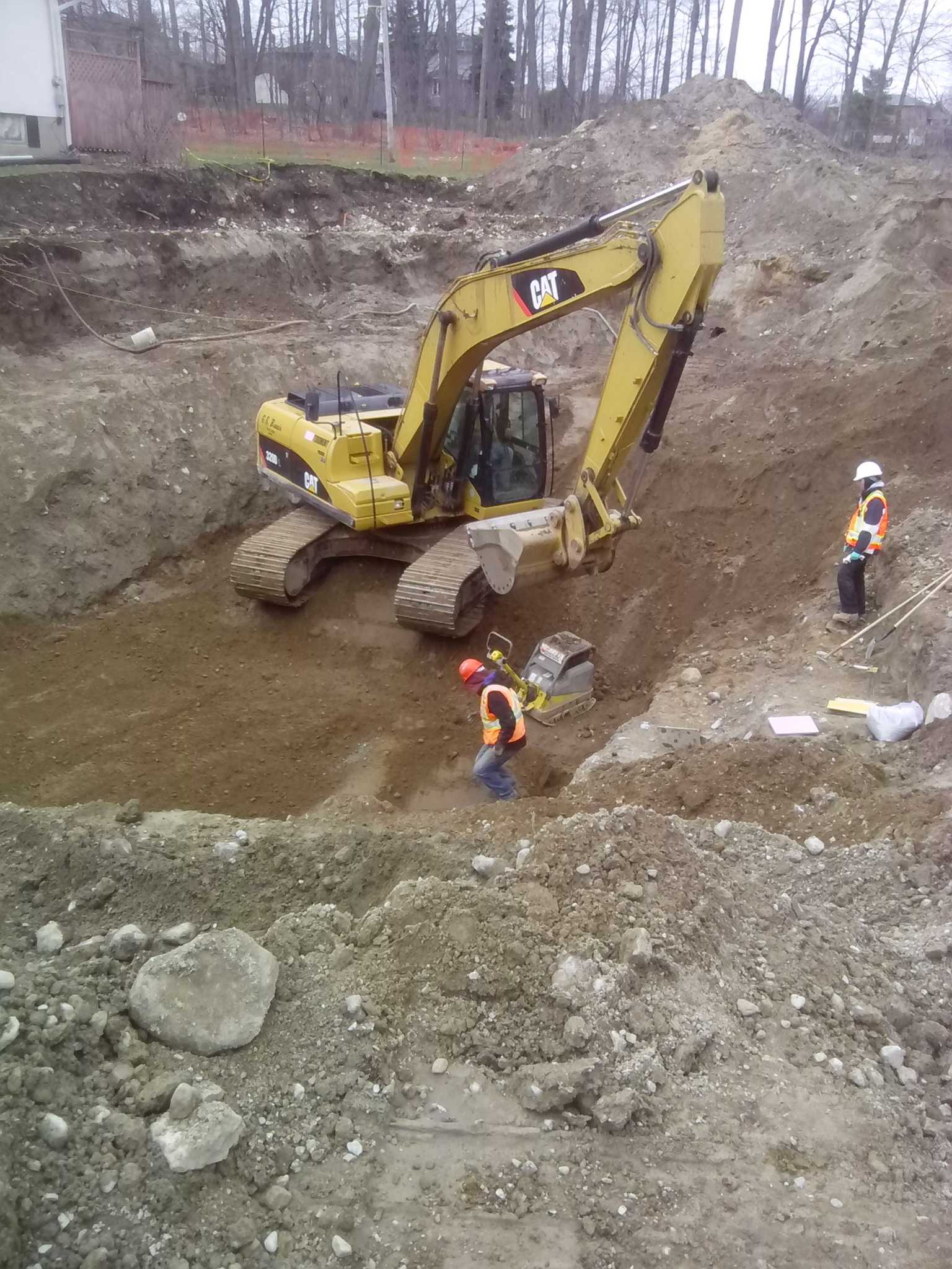 Images Binnie GE Haulage & Excavation