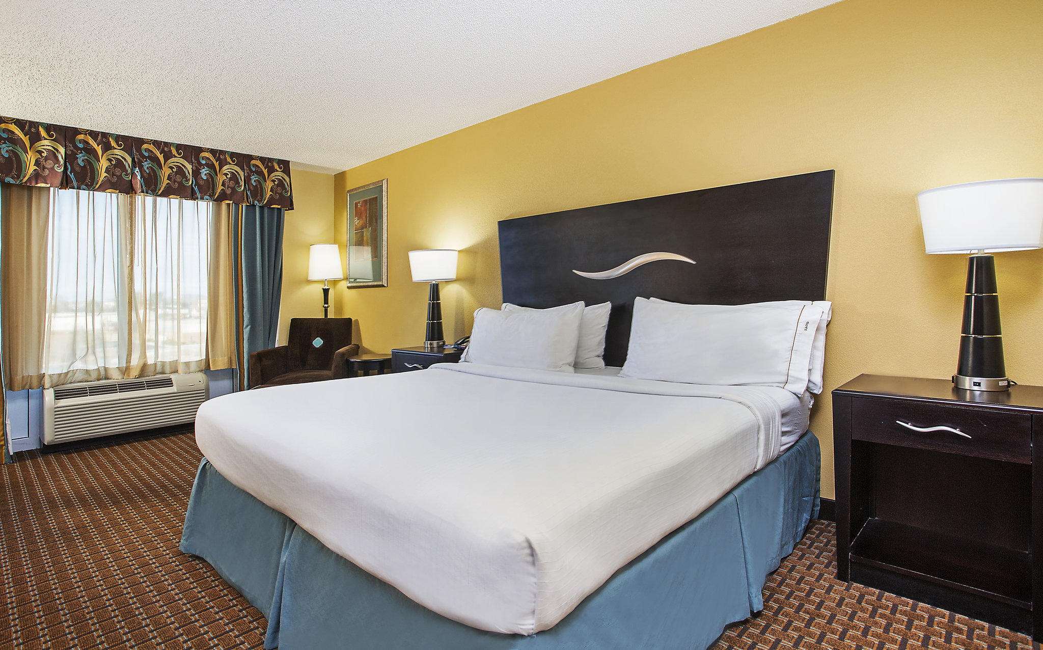 Holiday Inn Express & Suites Somerset Central Photo