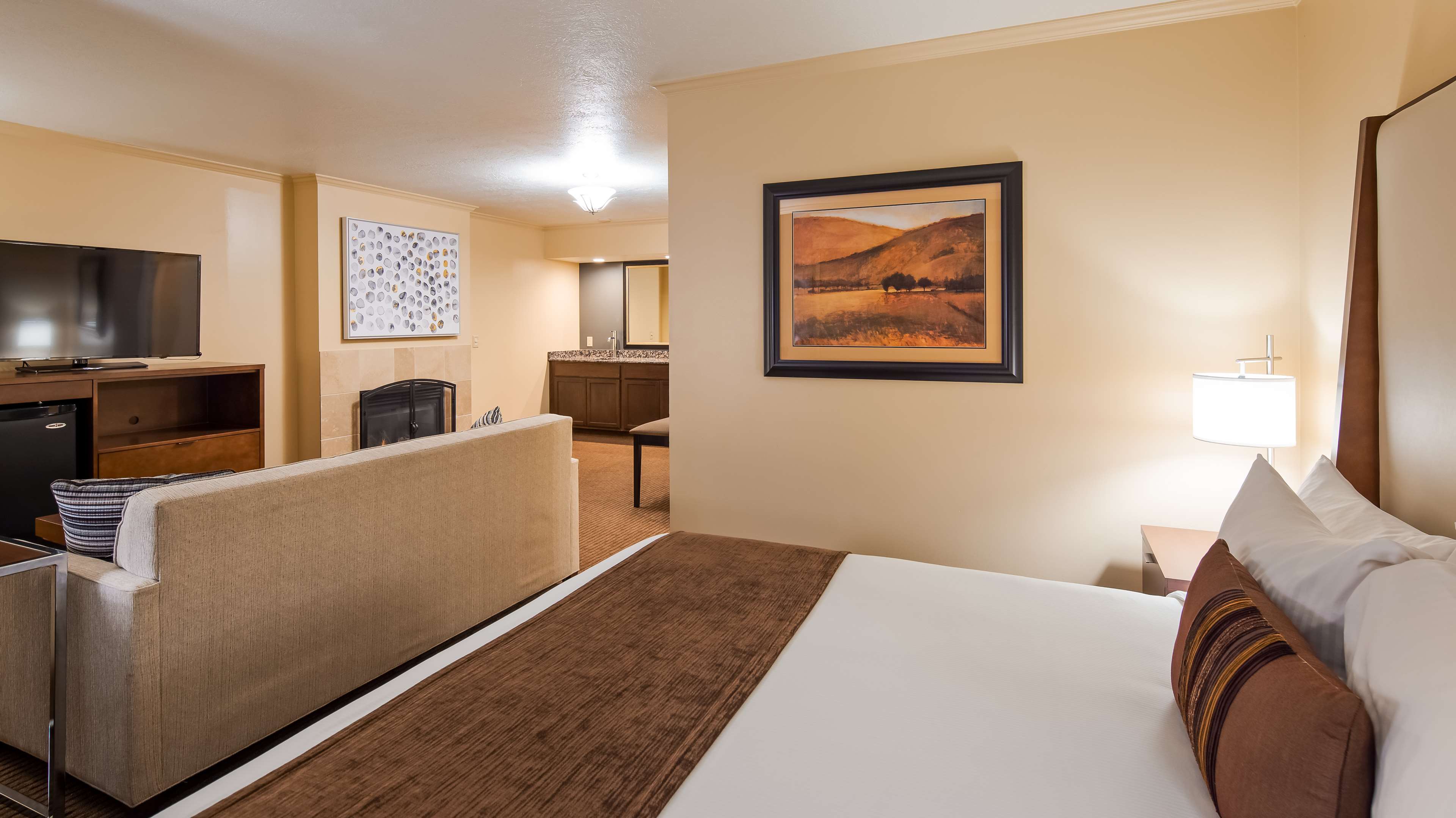 Best Western Plus CottonTree Inn Photo