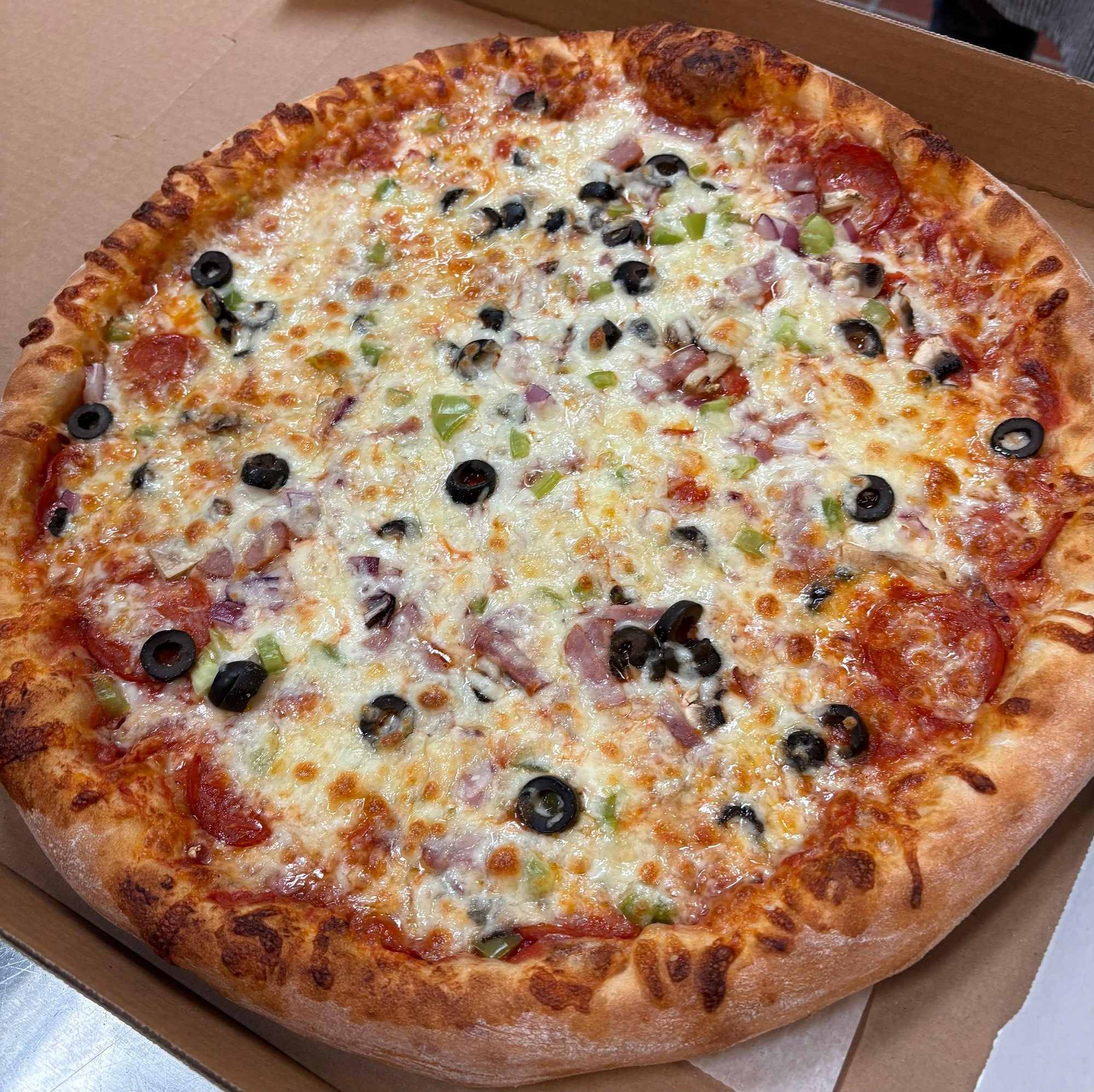 Deluxe Pizza (Supreme)