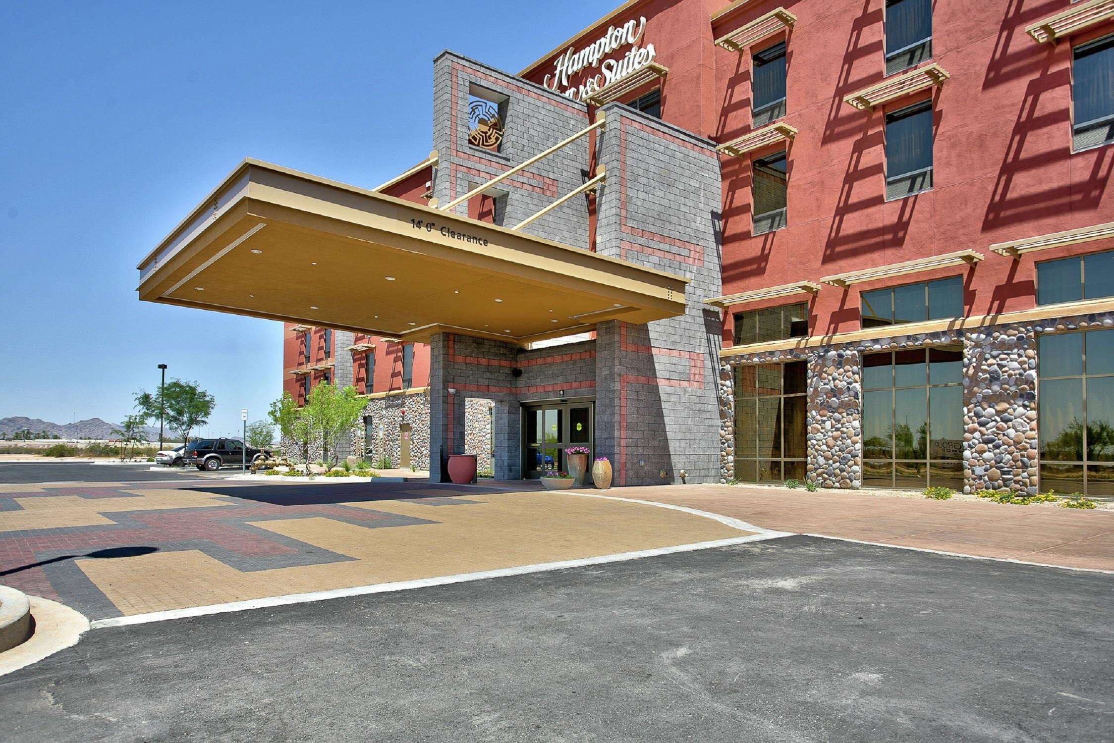 Hampton Inn & Suites Scottsdale/Riverwalk Photo