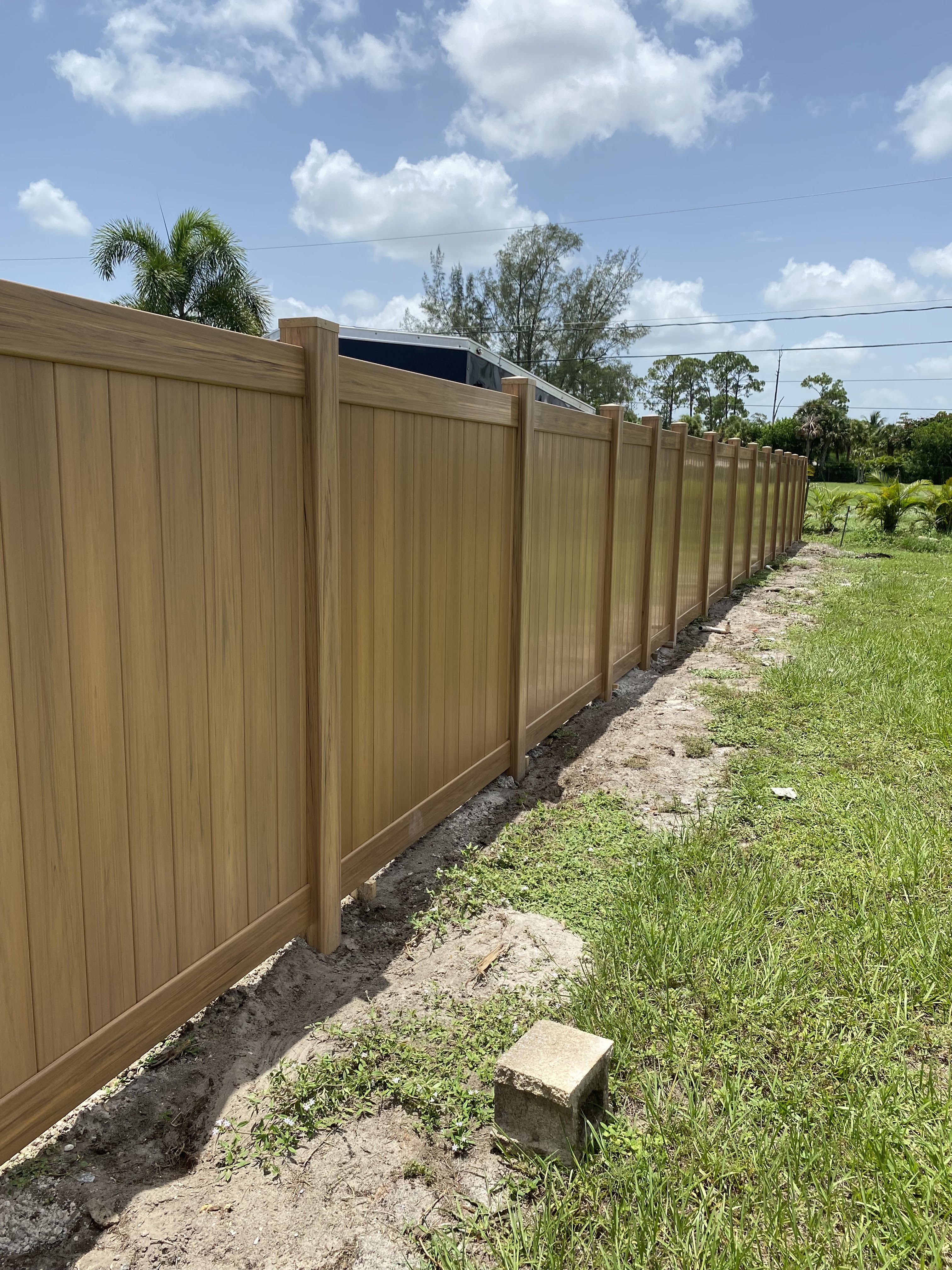 Top Rail Fence Pompano Beach Image