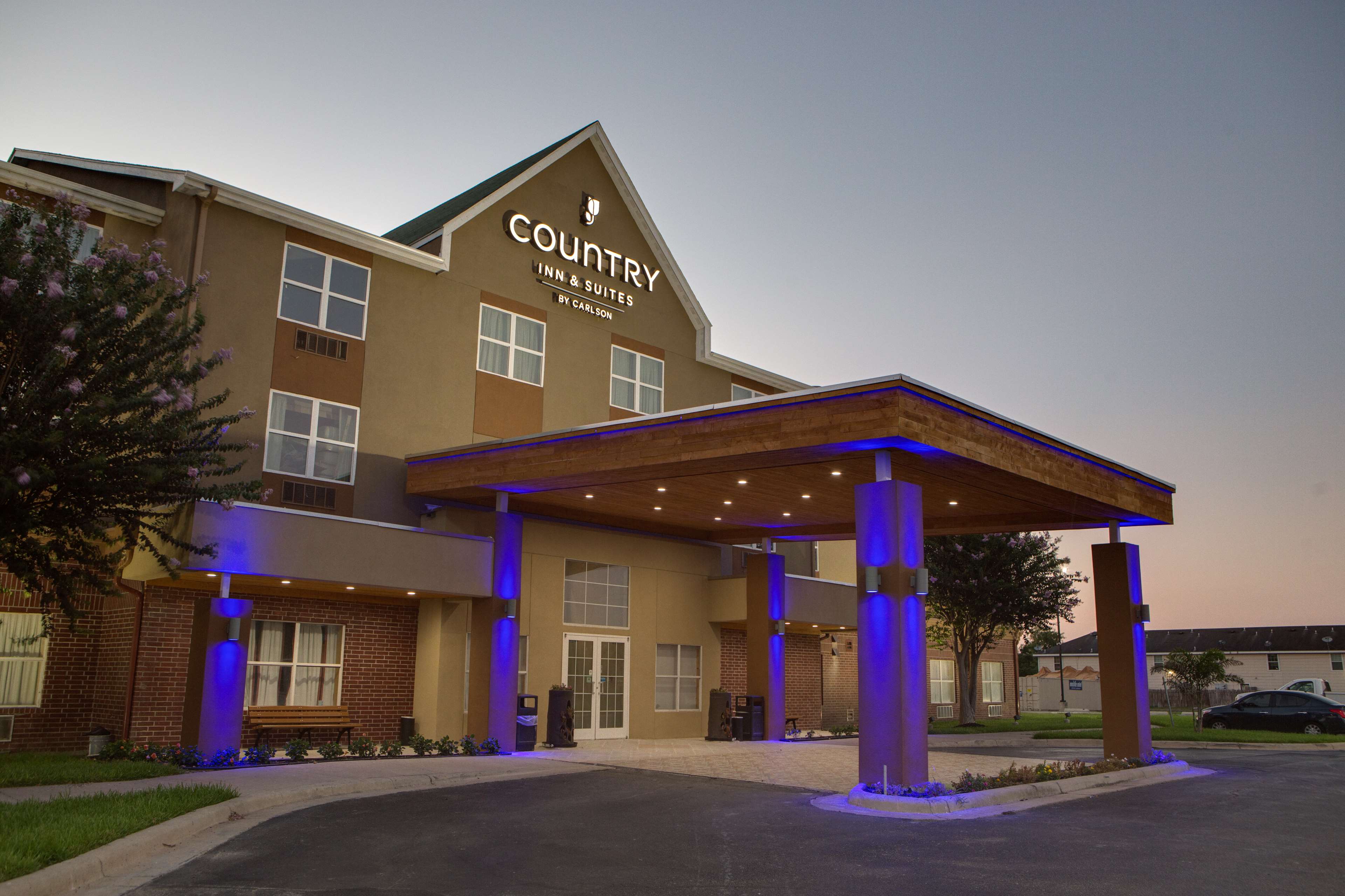 Country Inn & Suites by Radisson, Harlingen, TX Photo