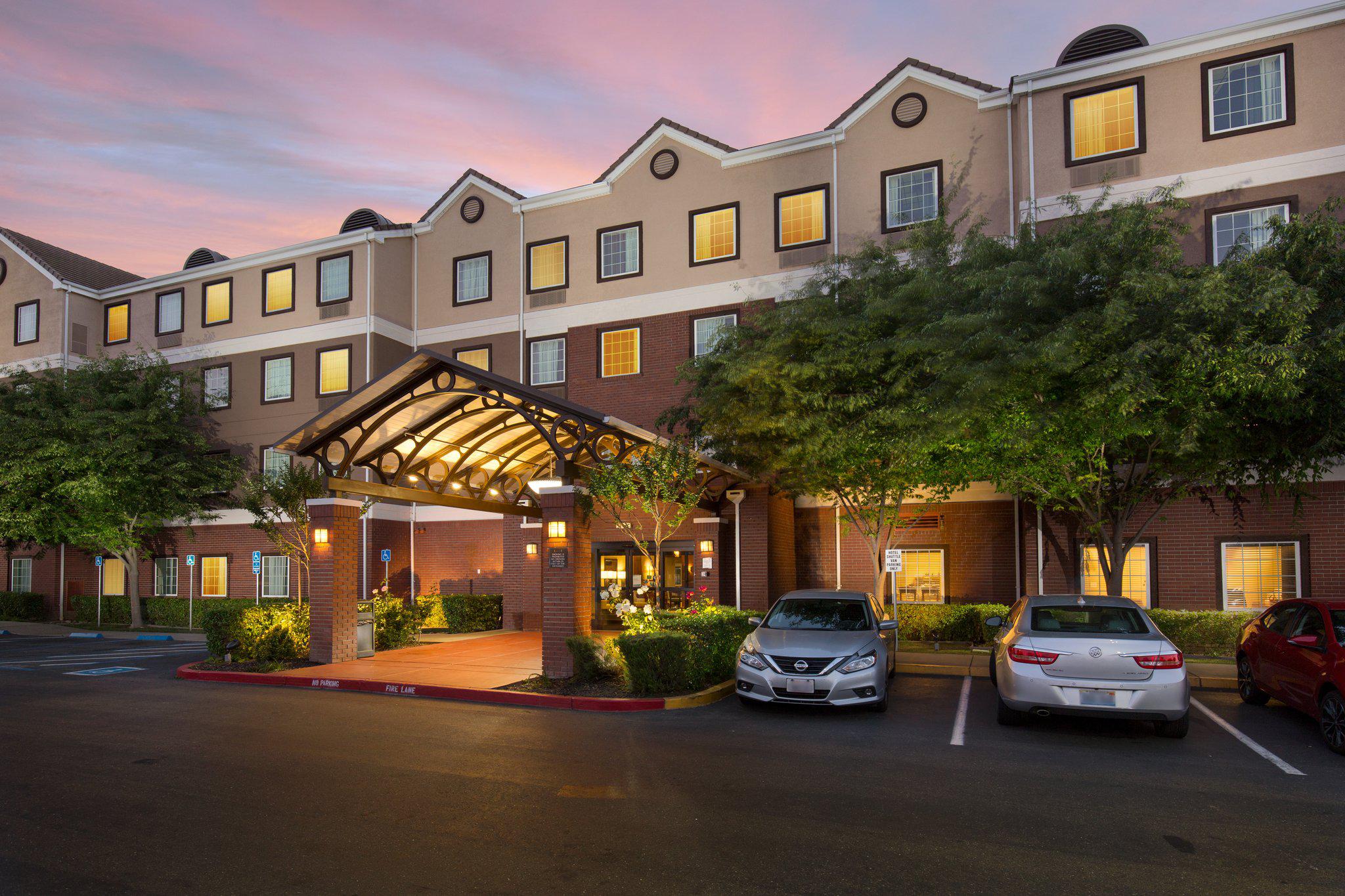 Staybridge Suites Sacramento Airport Natomas Photo