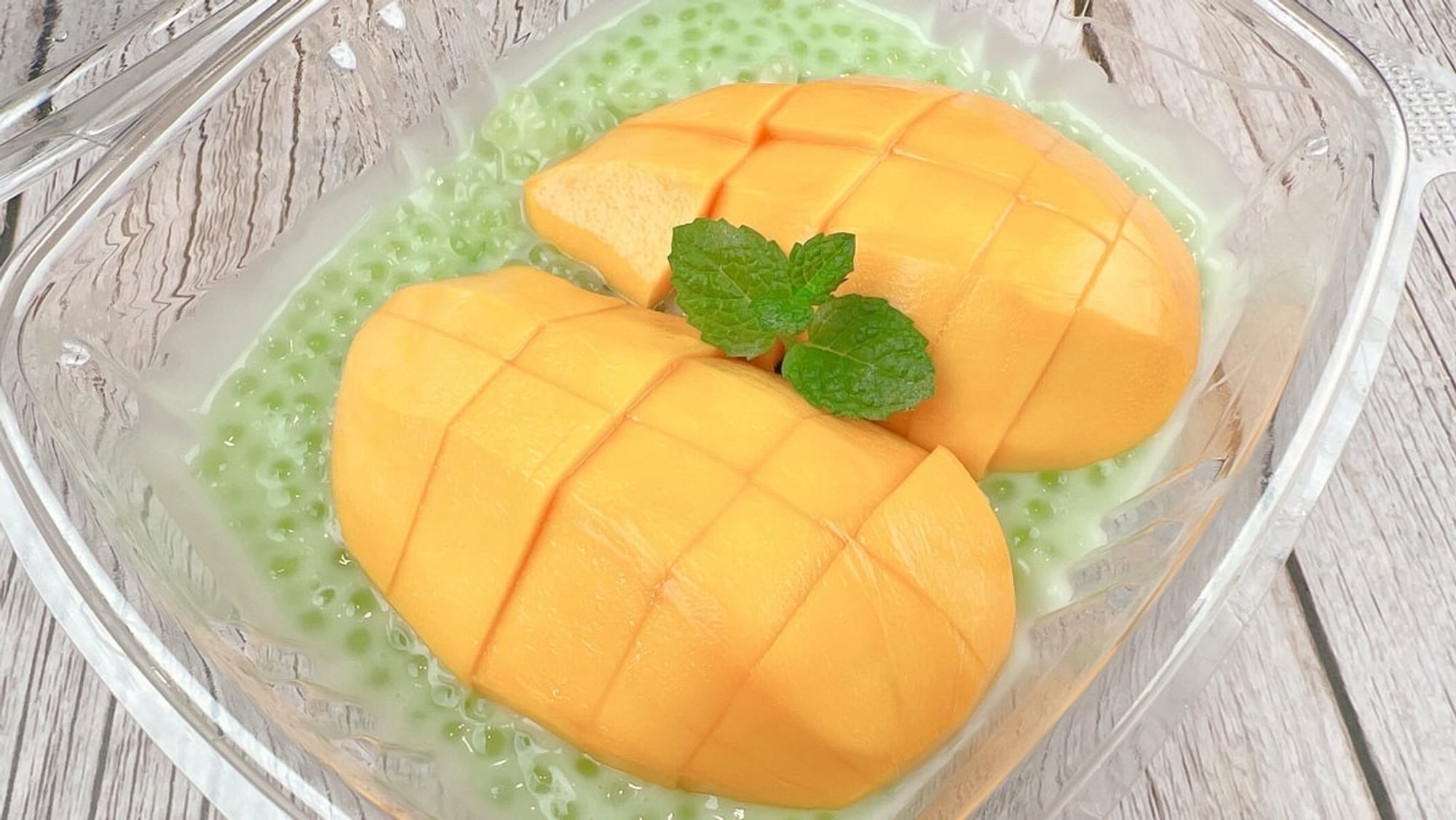 Coconut Tapioca Pudding with Fresh Mango (Vegan)