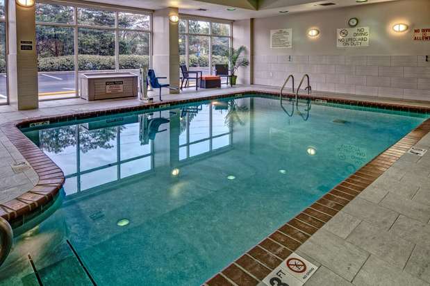 Images Hilton Garden Inn Birmingham/Lakeshore Drive