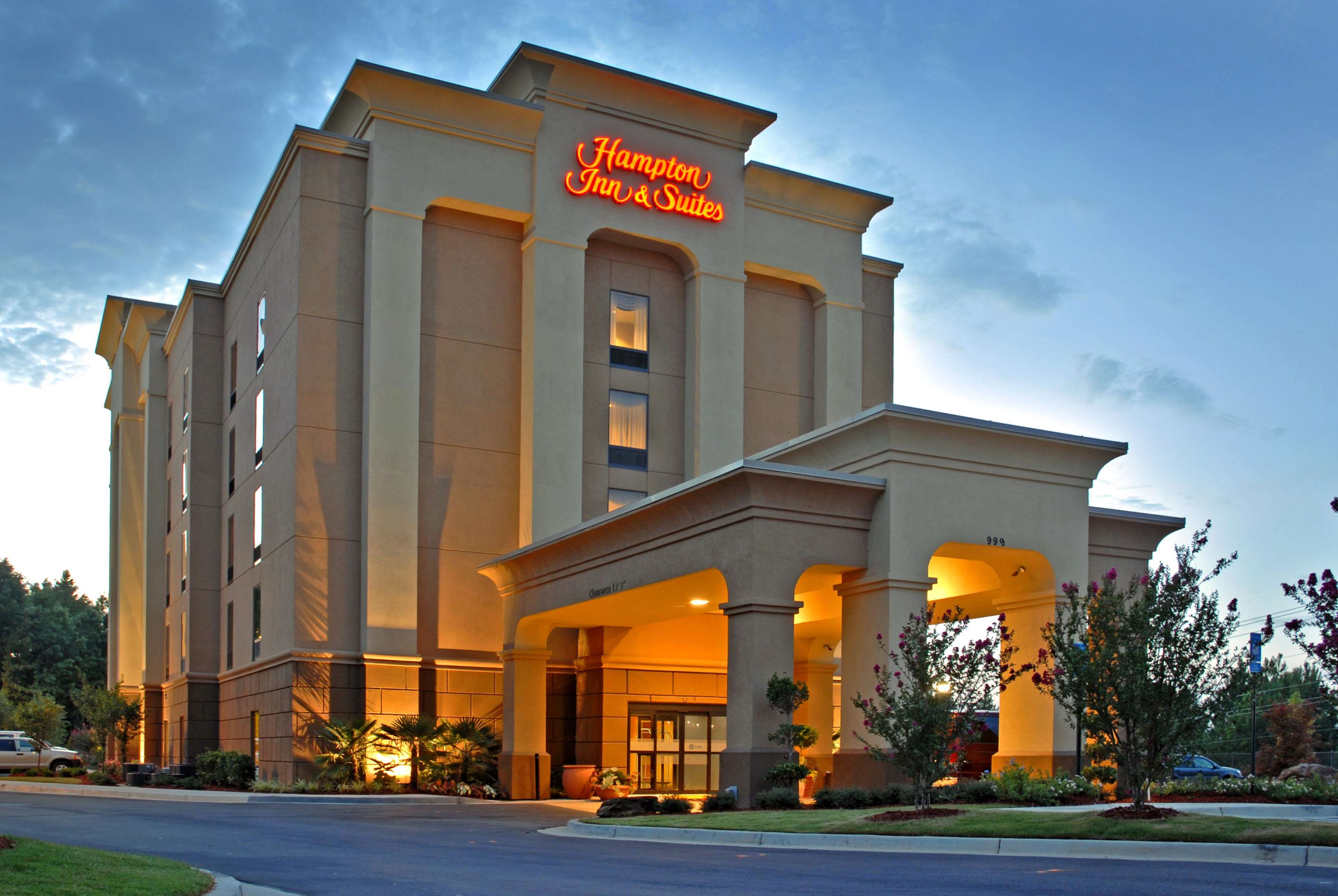 Hampton Inn & Suites ATL-Six Flags Photo