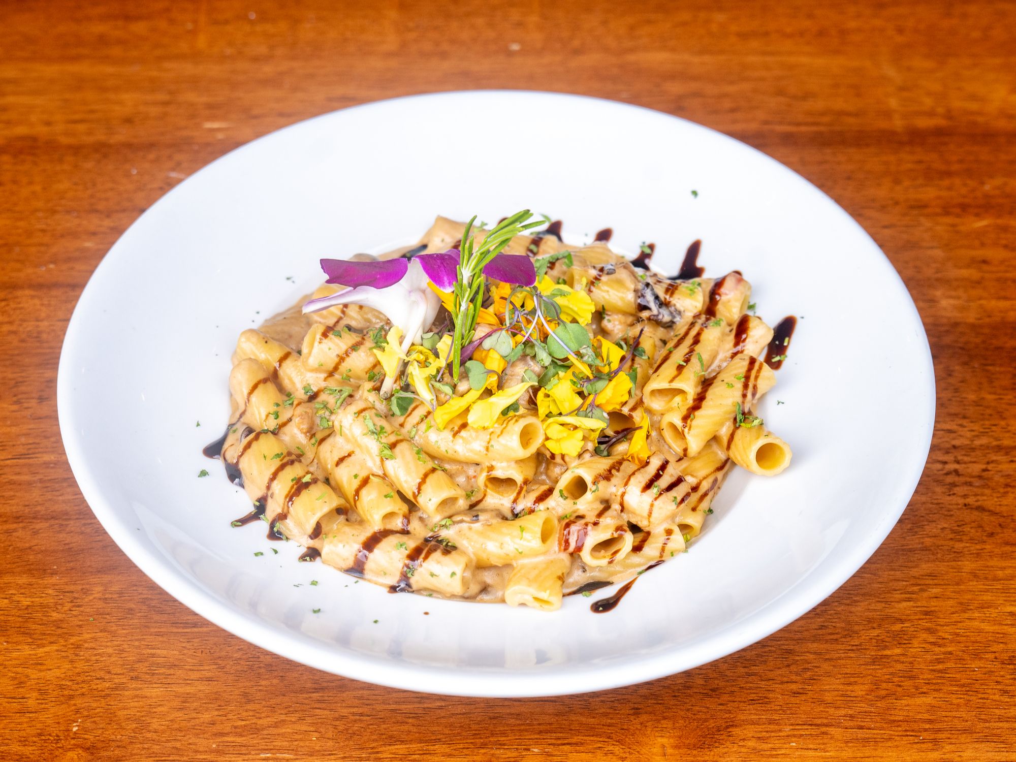 Rigatoni Con Petit De Pollo