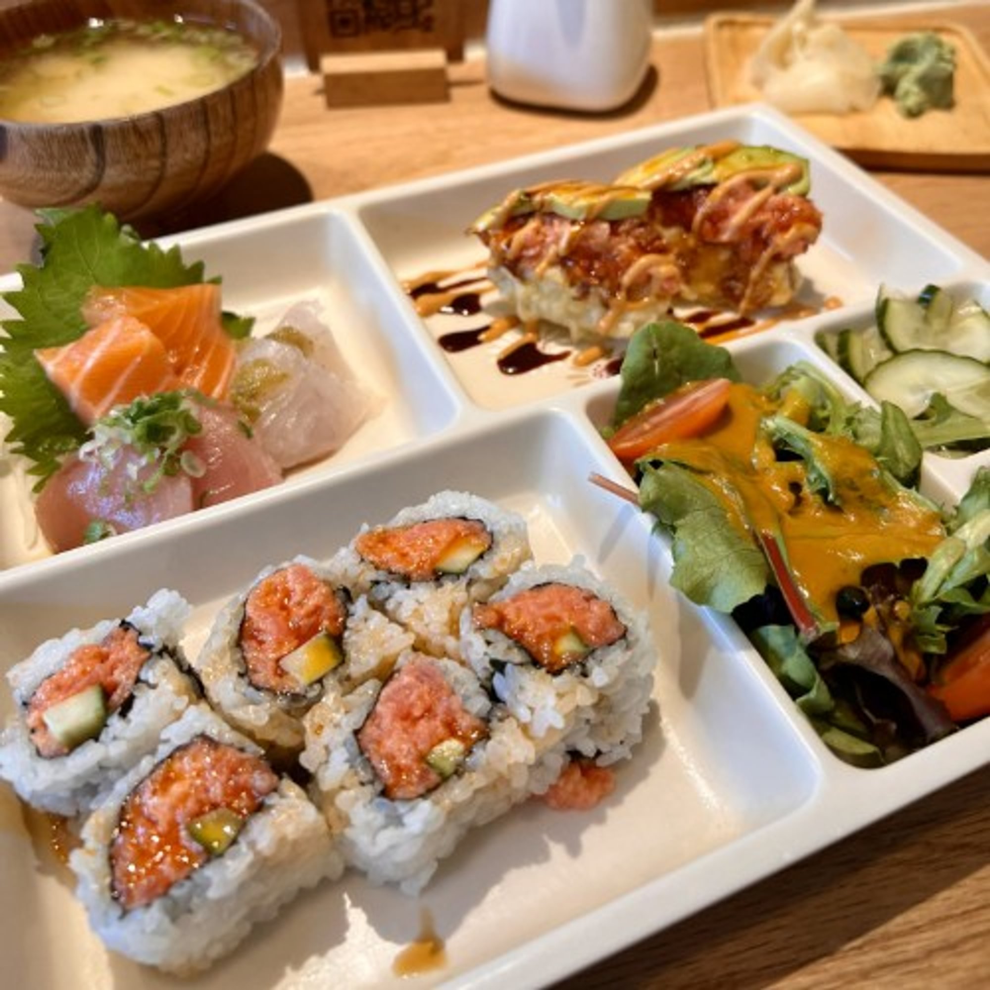 Tatsuki Lunch Box