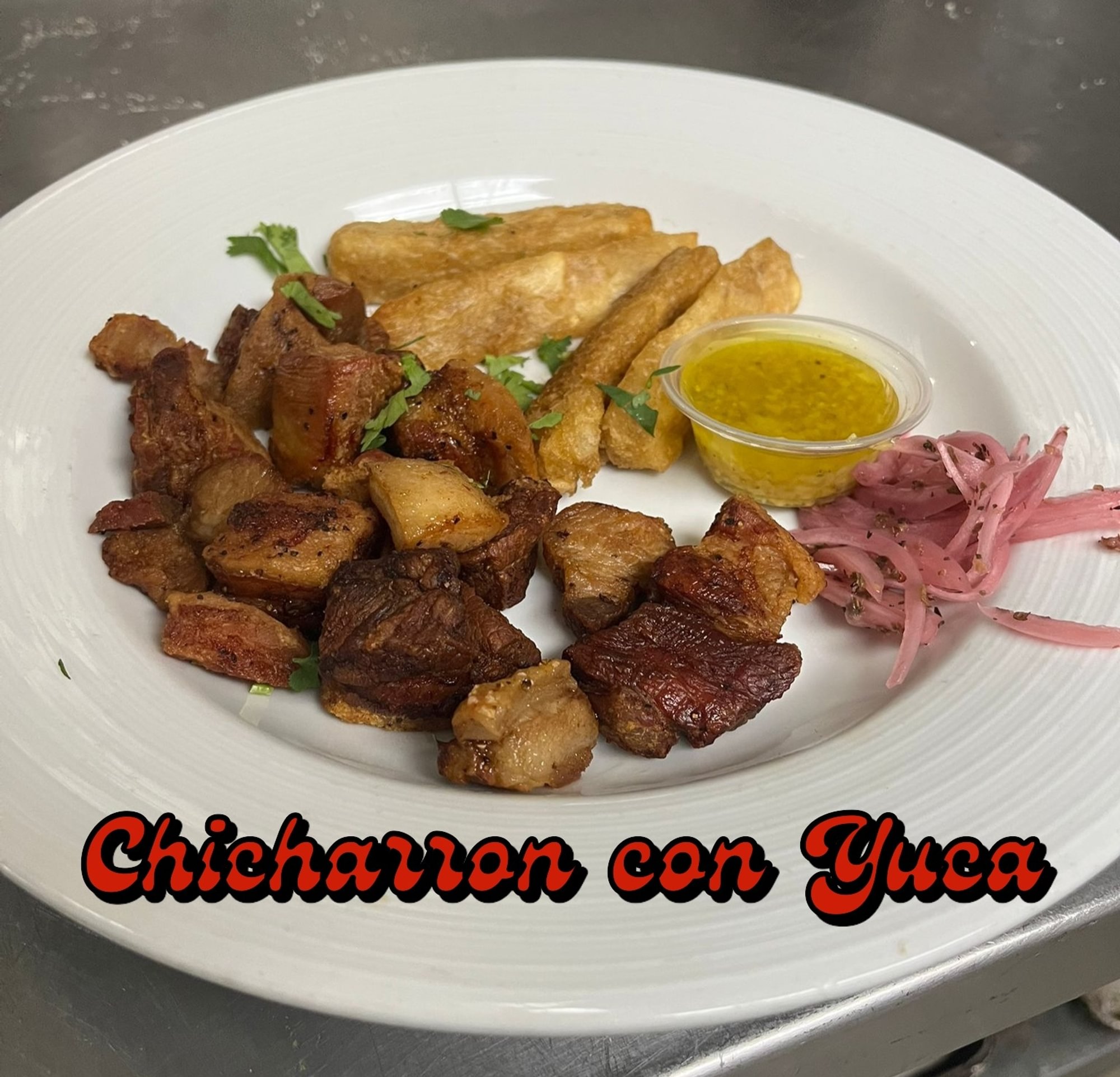 Chicharron con Yuca