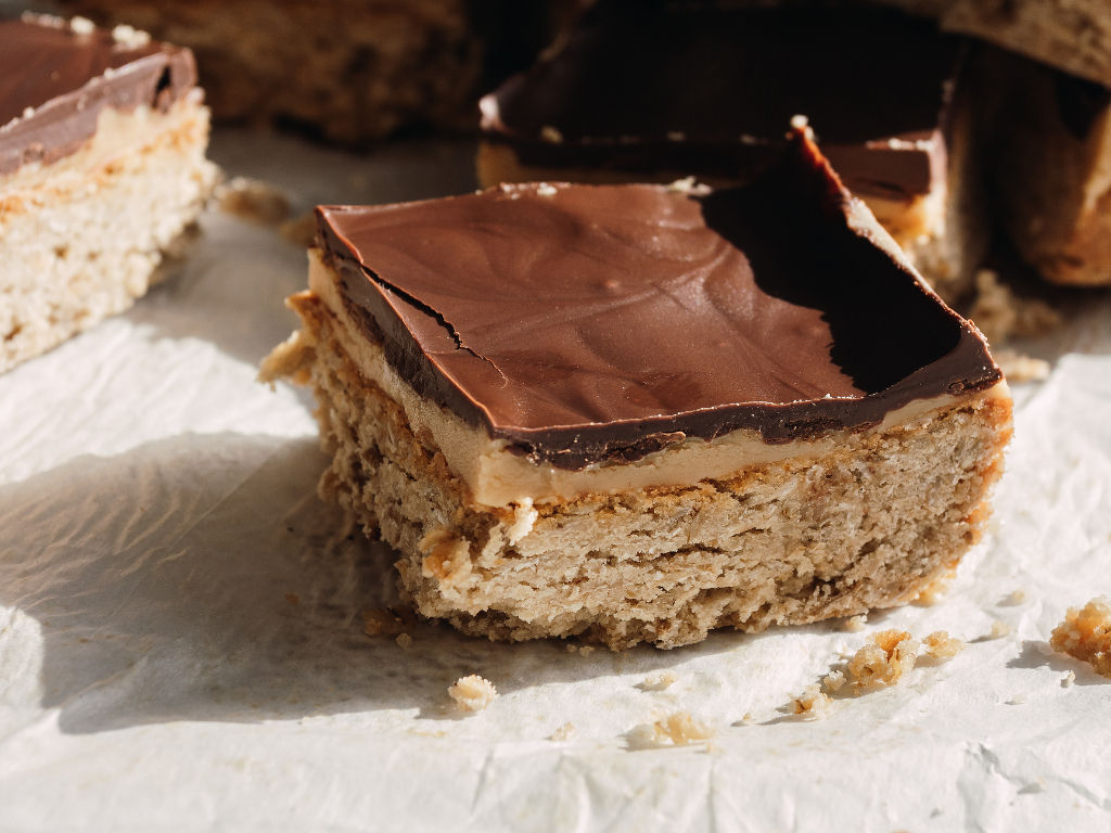 PEANUT BUTTER CRISPY BITES