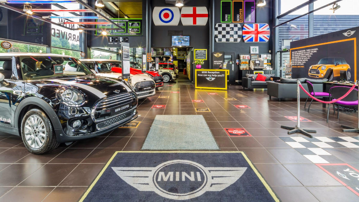 Images Stratstone MINI Derby