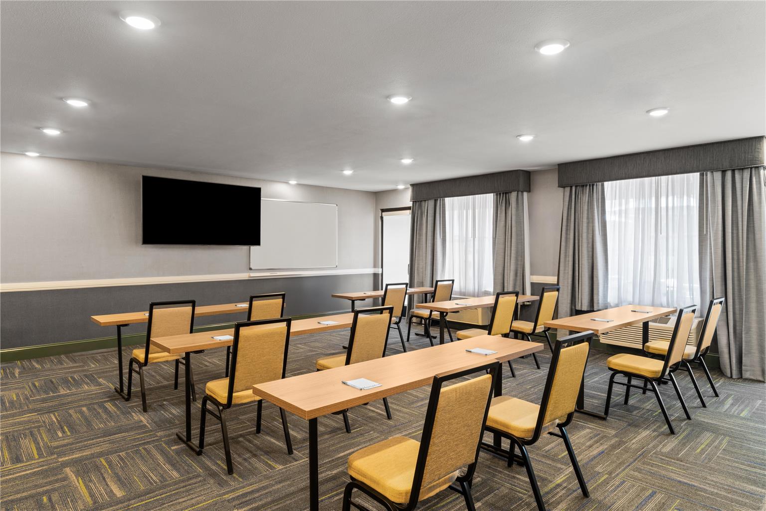 Hampton Inn & Suites Mountain View Image