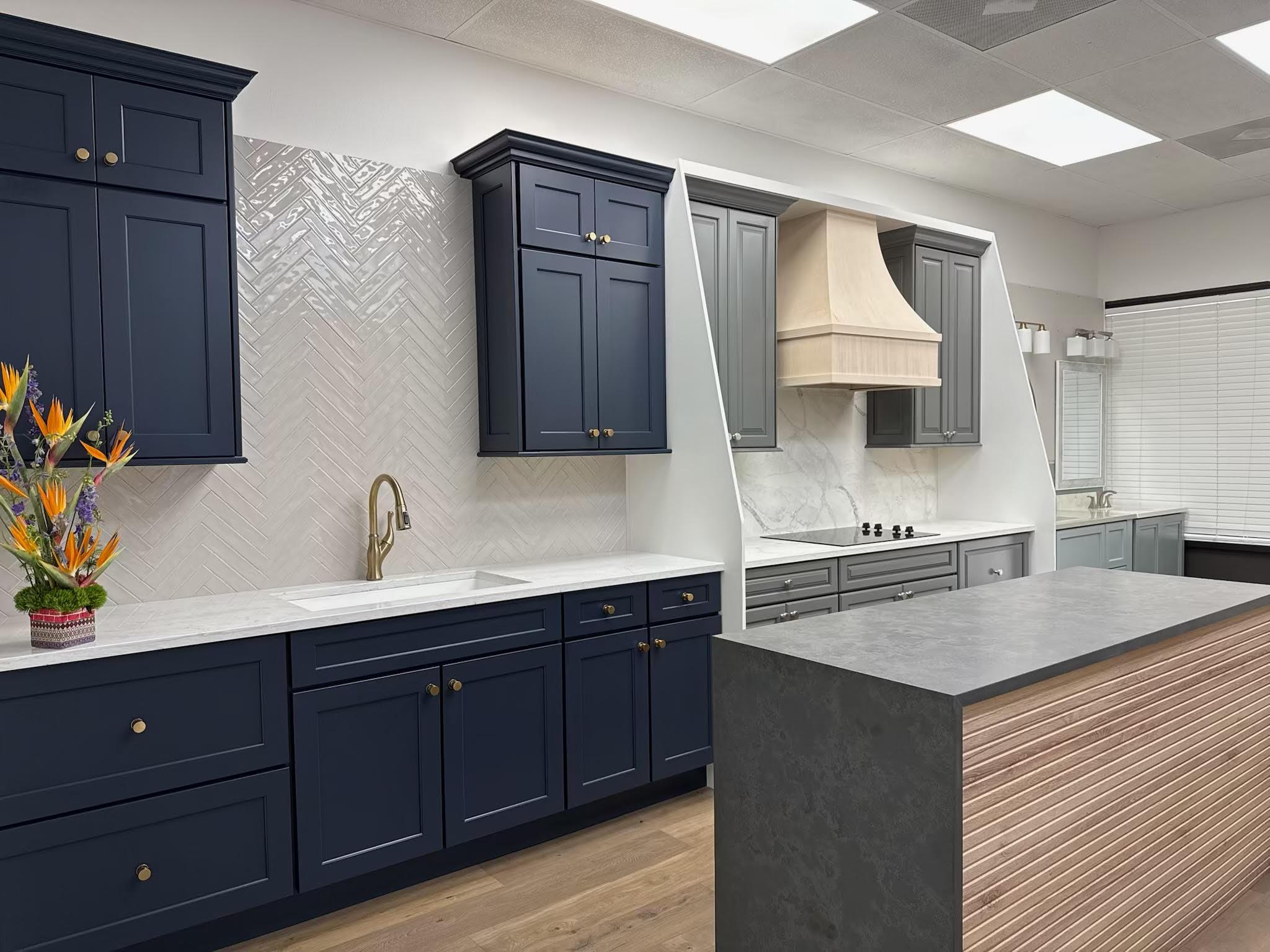 Island Kitchens & Baths Inc Image