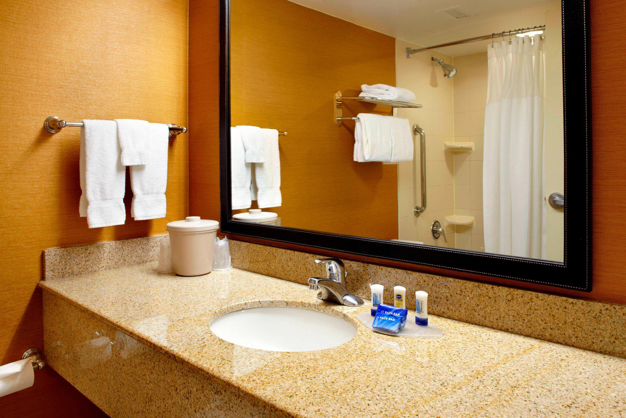 Fairfield Inn & Suites by Marriott Parsippany Photo