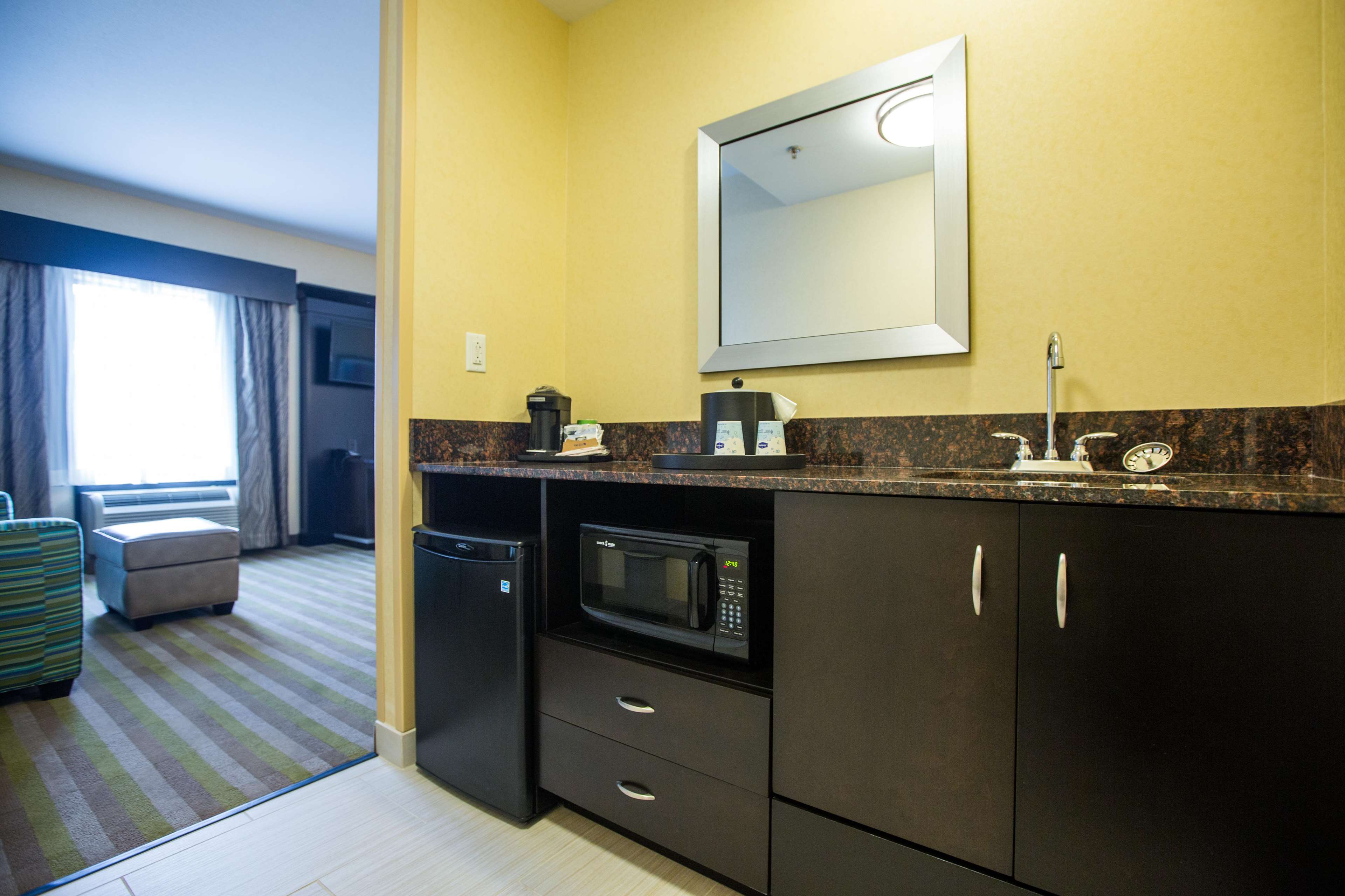 Hampton Inn & Suites Toledo/Westgate Photo
