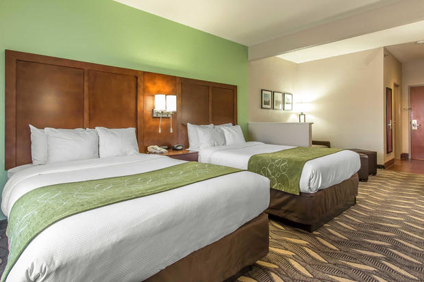 Images Comfort Suites