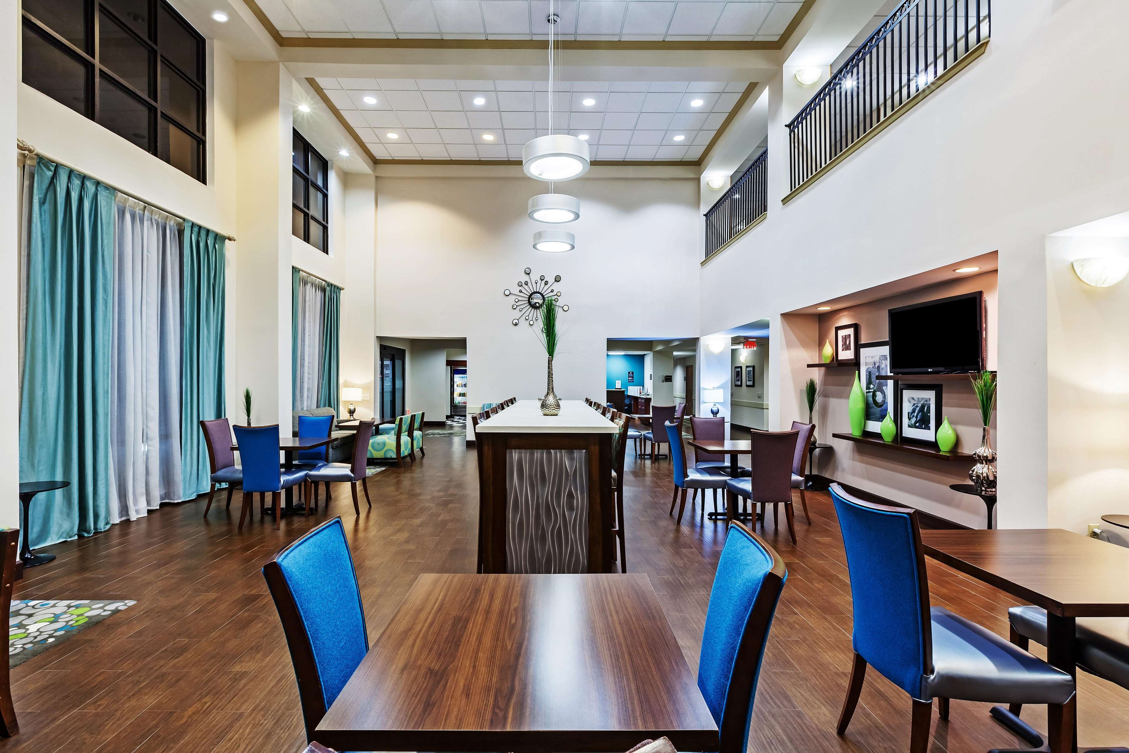 Hampton Inn & Suites Houston-Westchase Photo