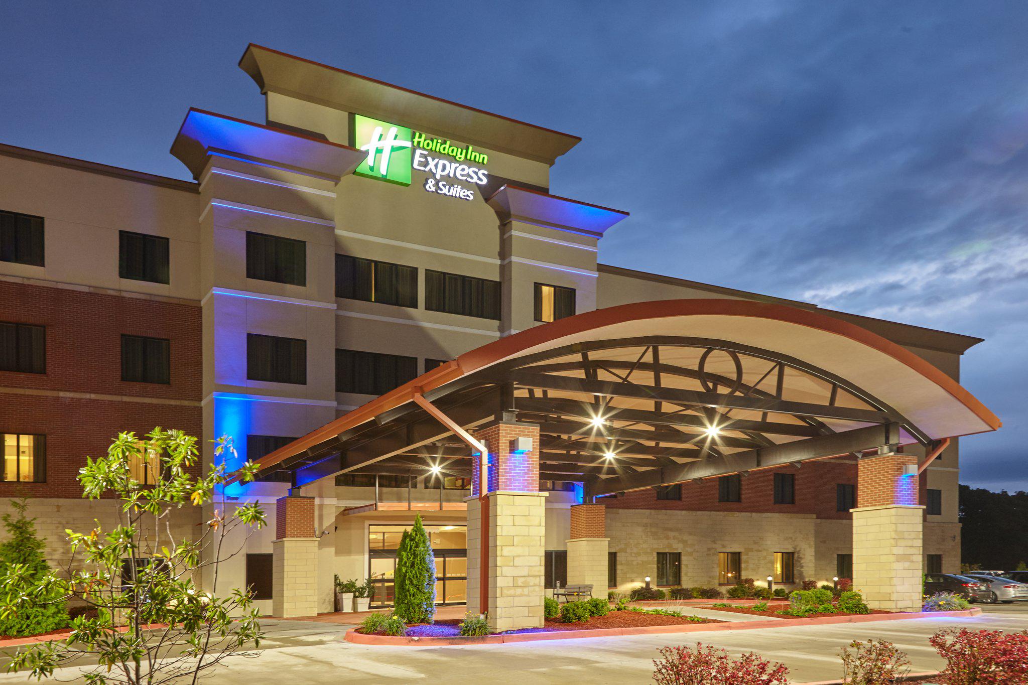 Holiday Inn Express & Suites Columbia Univ Area - Hwy 63 Photo