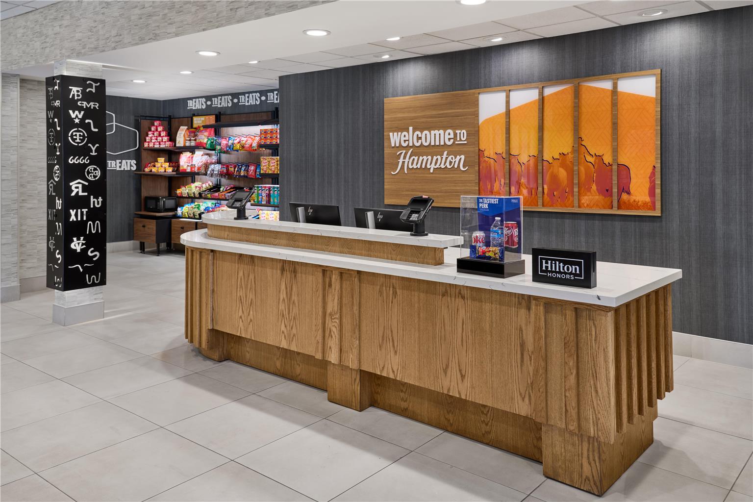 Hampton Inn Vernon Image