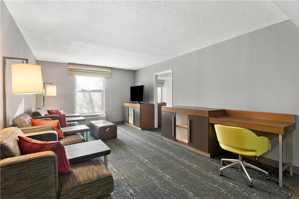 Hampton Inn & Suites Newtown Image
