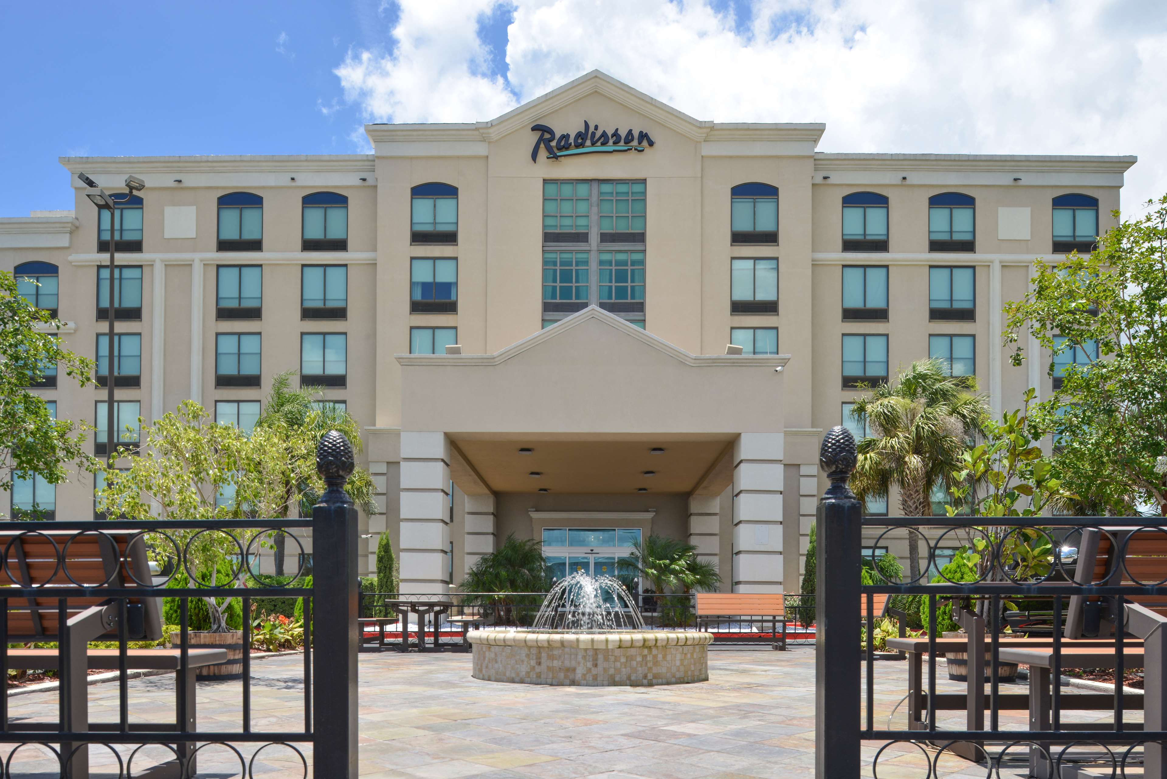 Radisson Hotel New Orleans Airport Photo