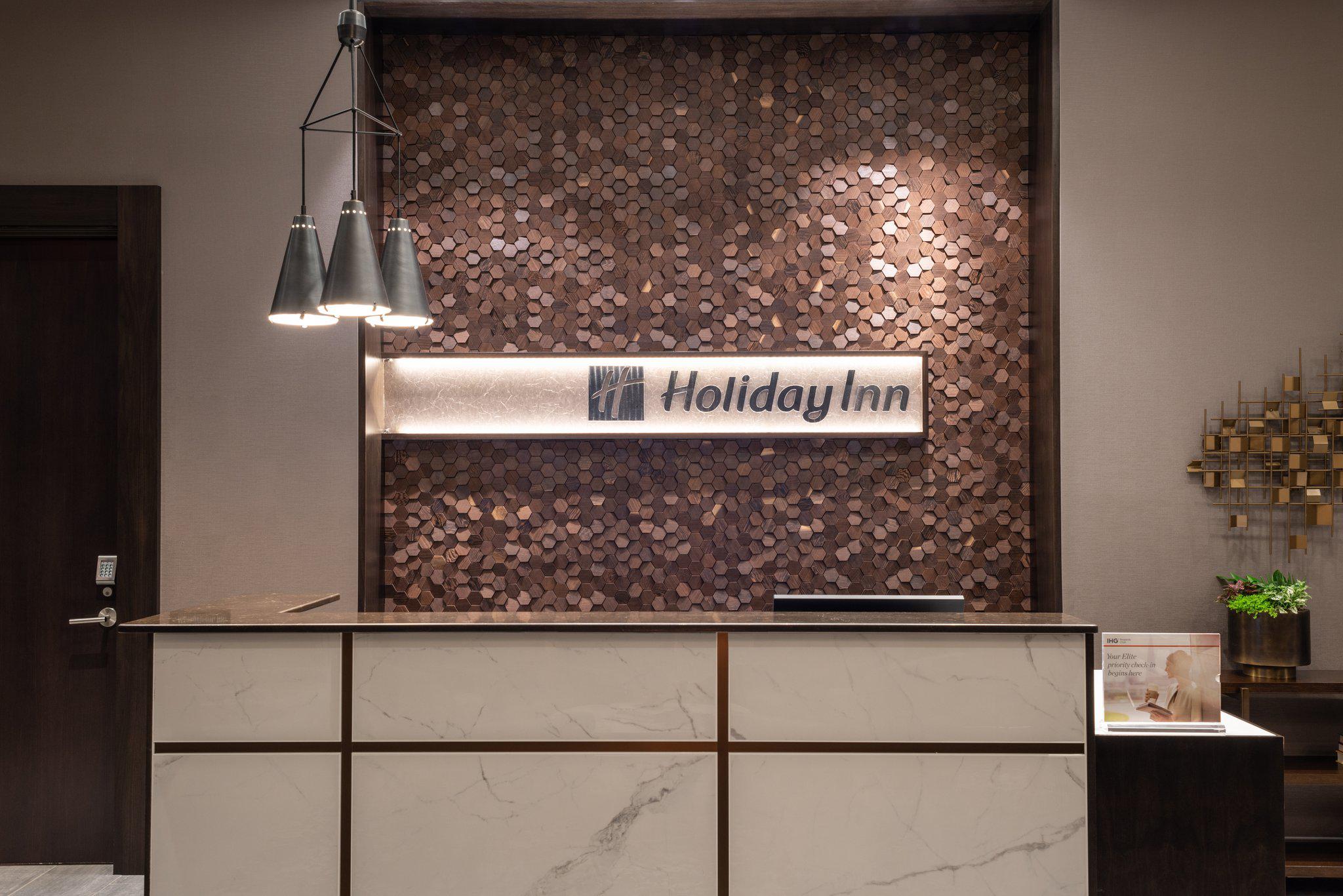 Holiday Inn Boston Logan Airport - Chelsea Photo