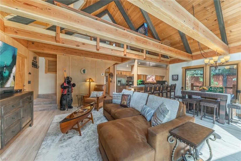 Tahoe Tony Tuoto EXP Luxury Hosting Realty Incline Village Image