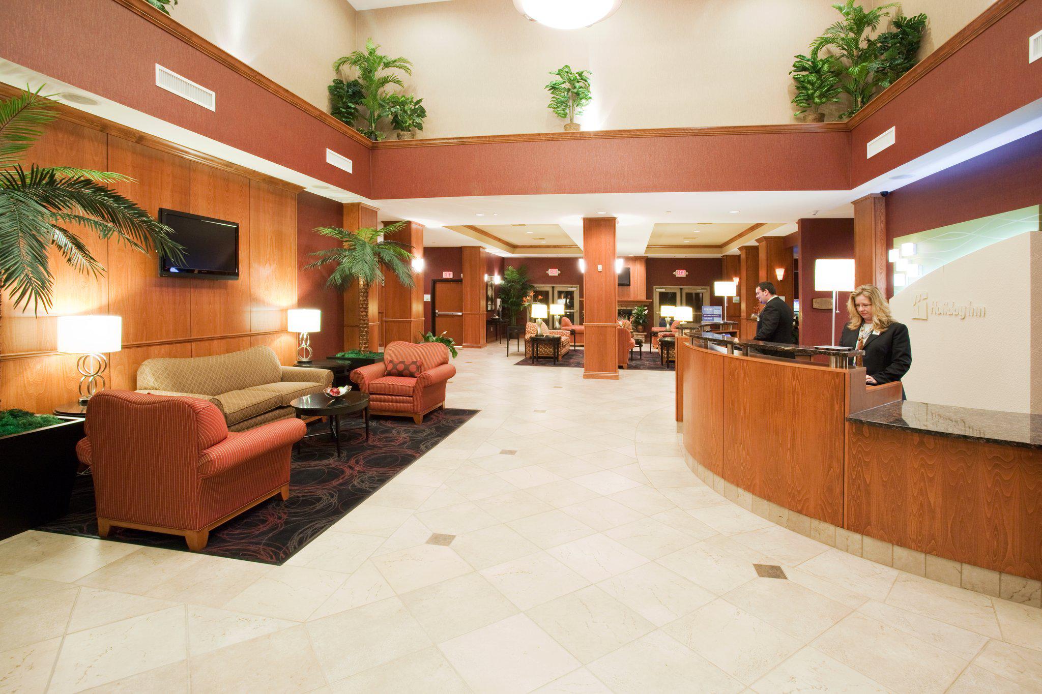 Holiday Inn & Suites Grand Junction-Airport Photo