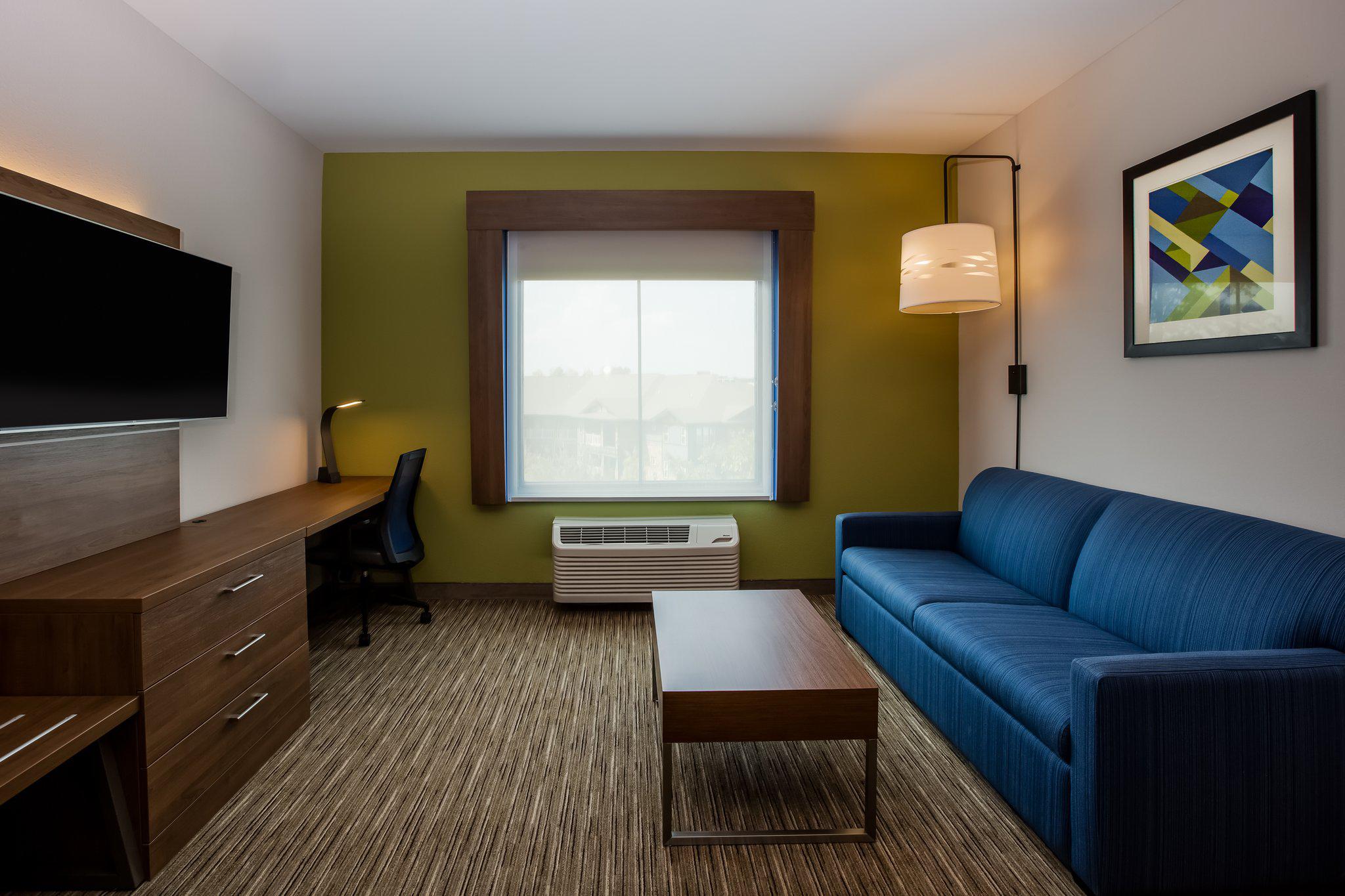 Holiday Inn Express & Suites Atlanta Southwest-Fairburn Photo