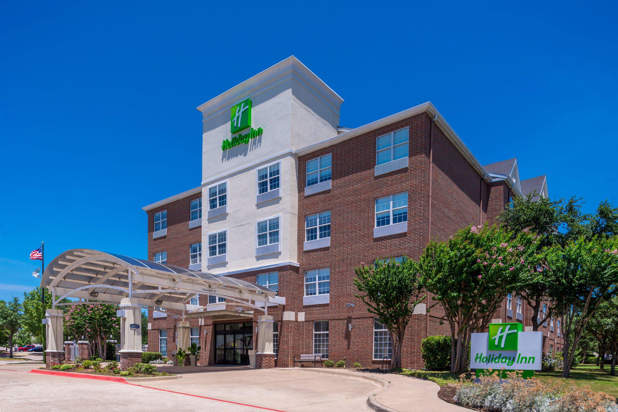 Holiday Inn & Suites Dallas-Addison Photo